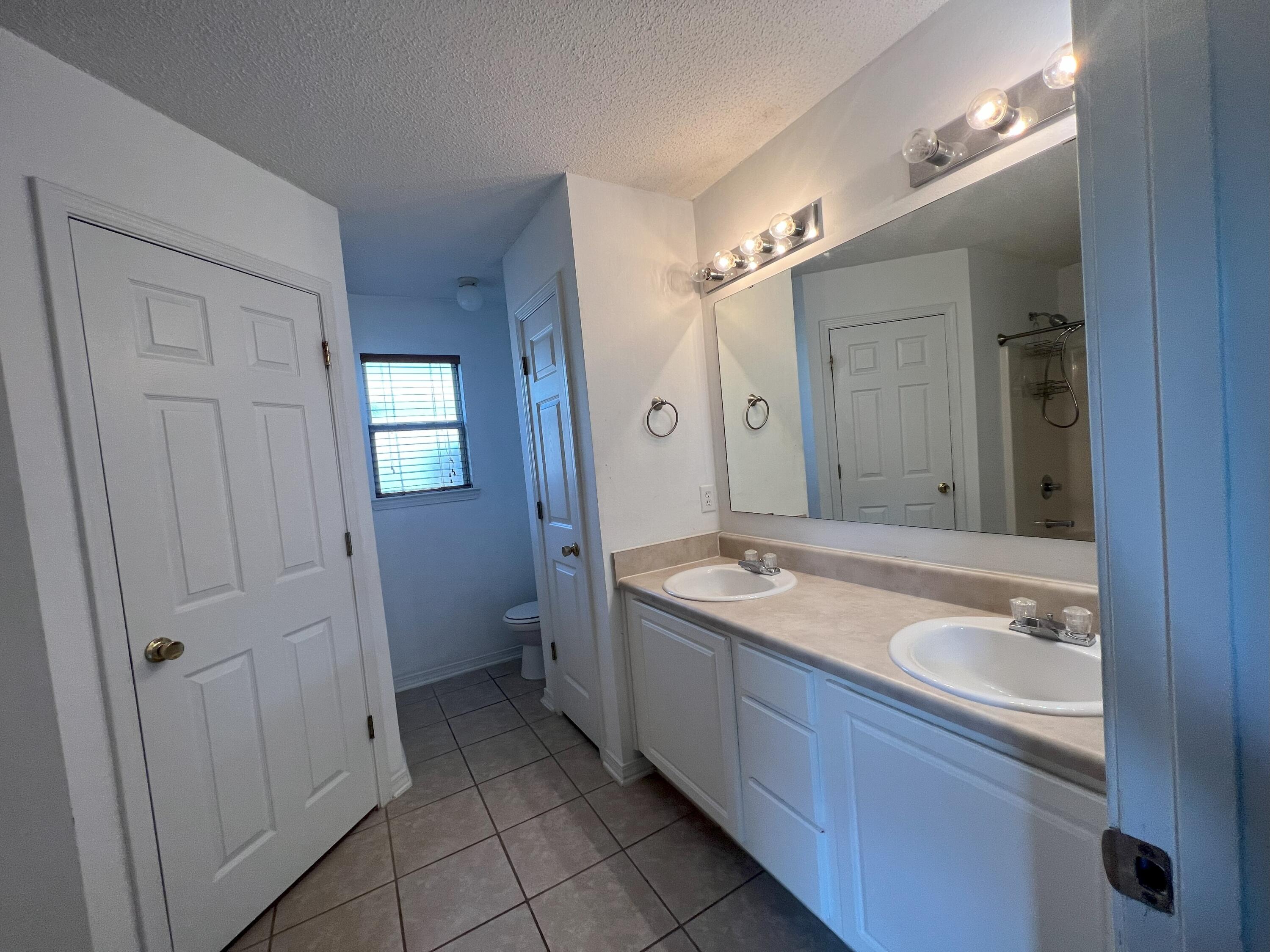 SOUTHWAY ESTATES - Residential Lease