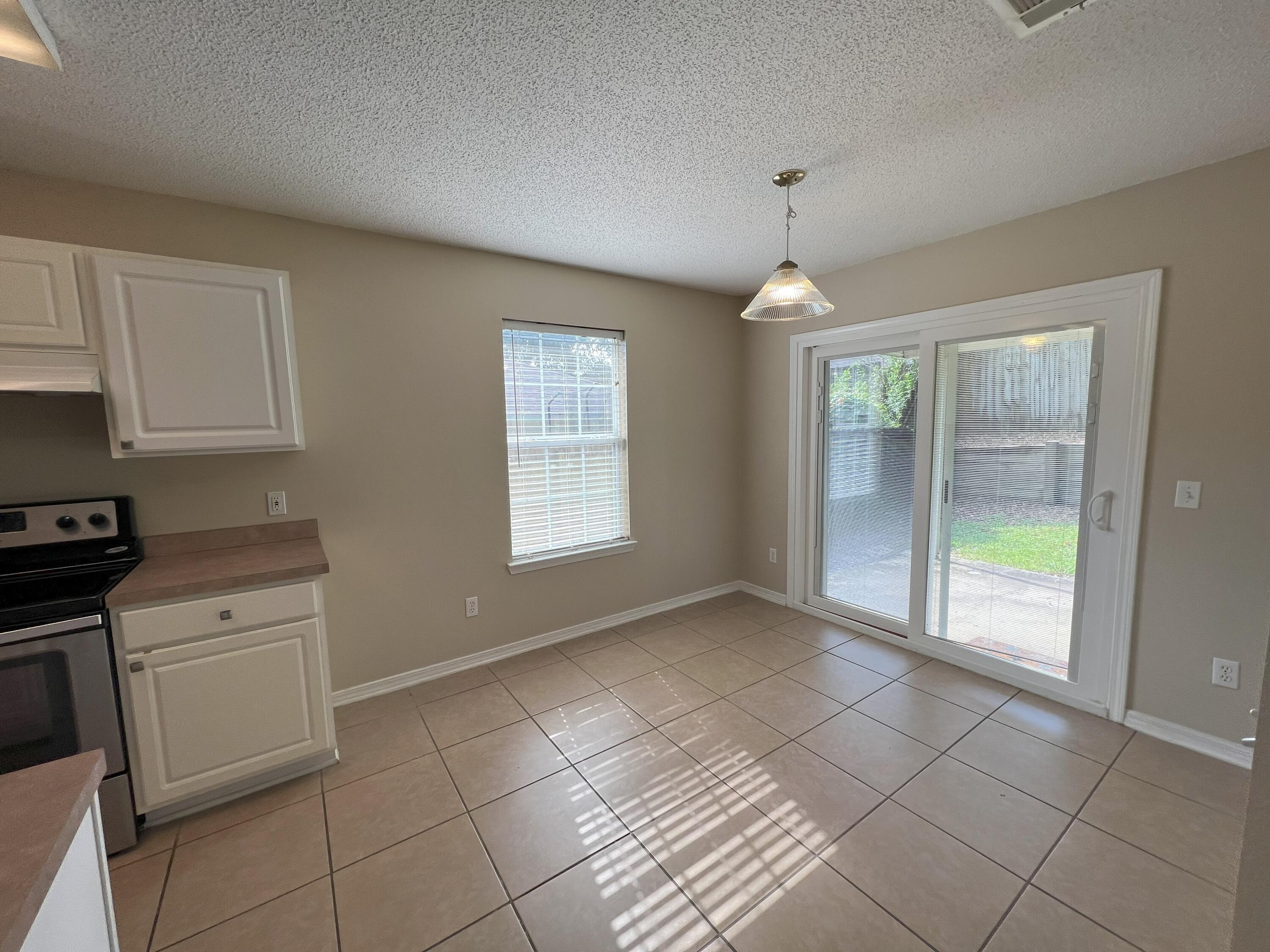 SOUTHWAY ESTATES - Residential Lease