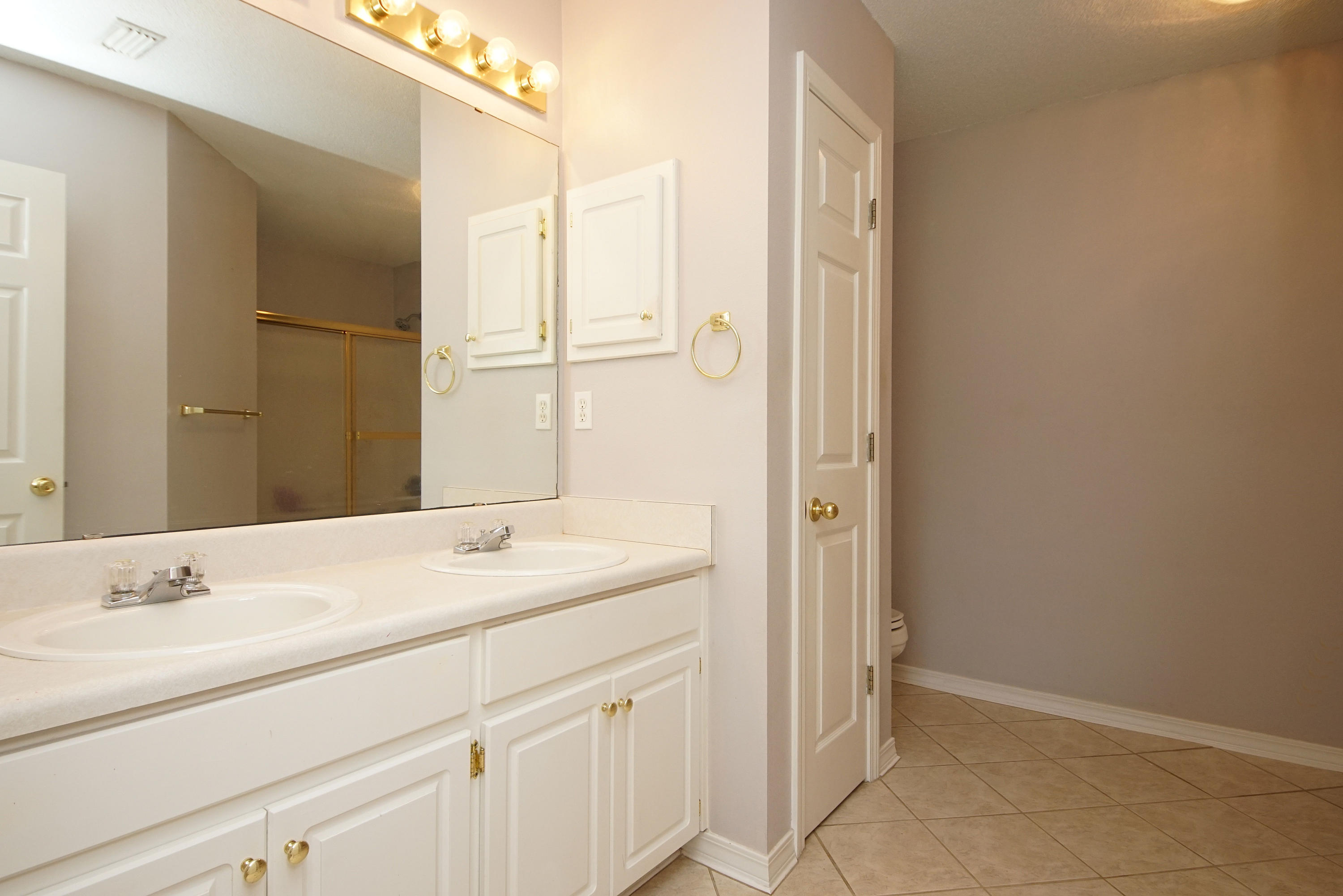 MARTHAS COVE 1ST ADDN - Residential