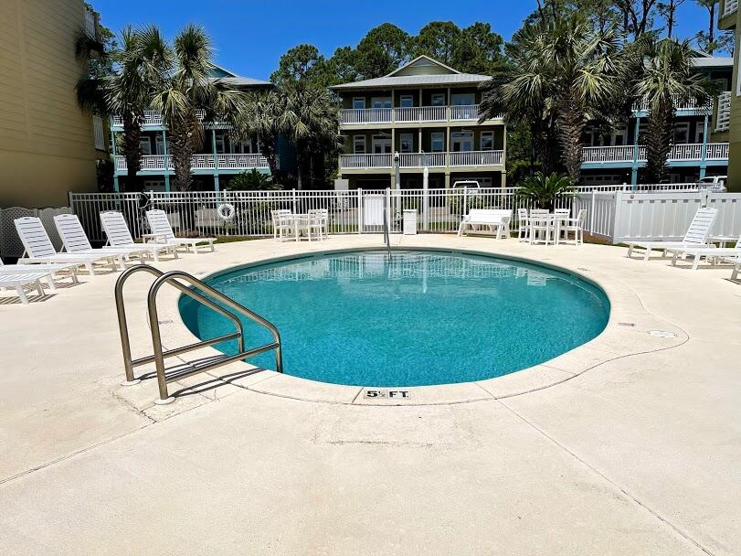 DUNE BREEZE VILLAS - Residential