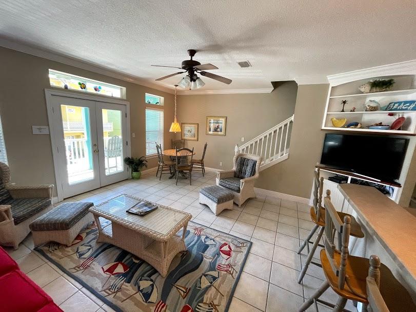 DUNE BREEZE VILLAS - Residential