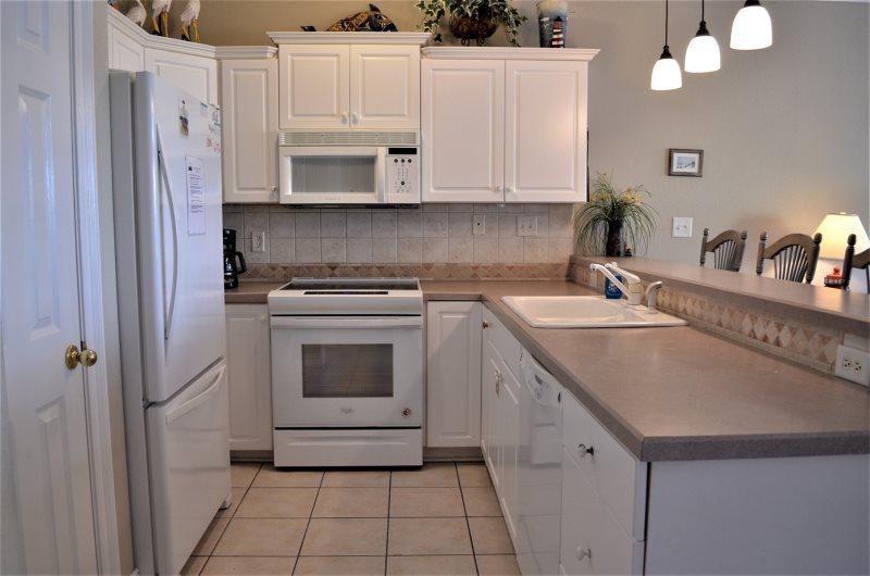 DUNE BREEZE VILLAS - Residential