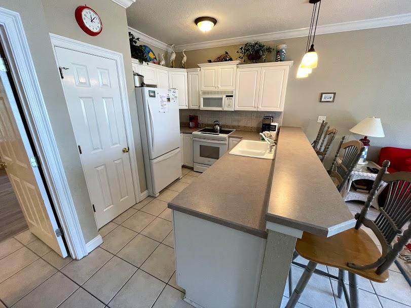 DUNE BREEZE VILLAS - Residential