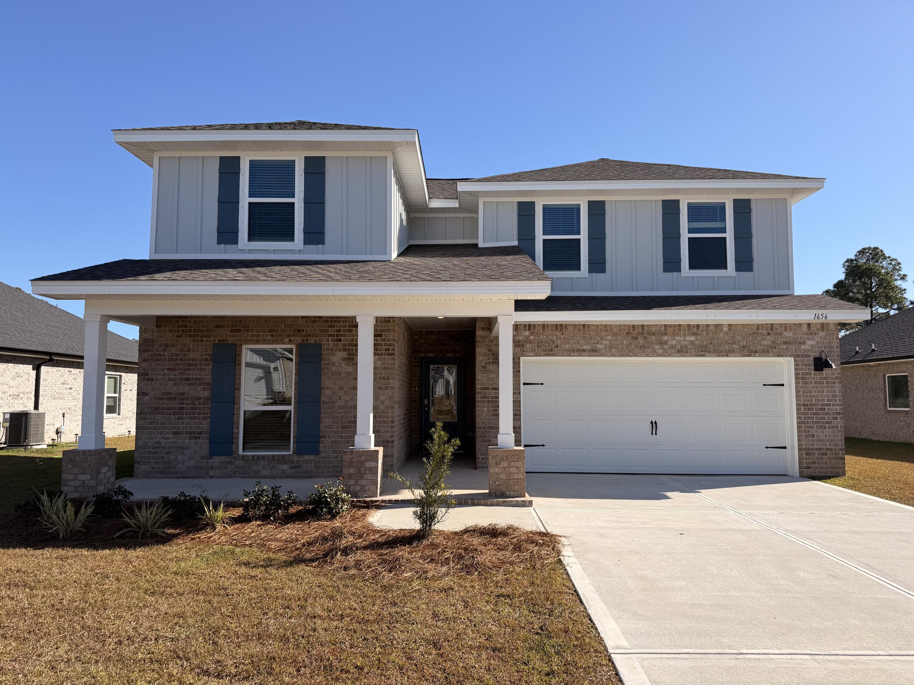 Roman Oaks - Residential