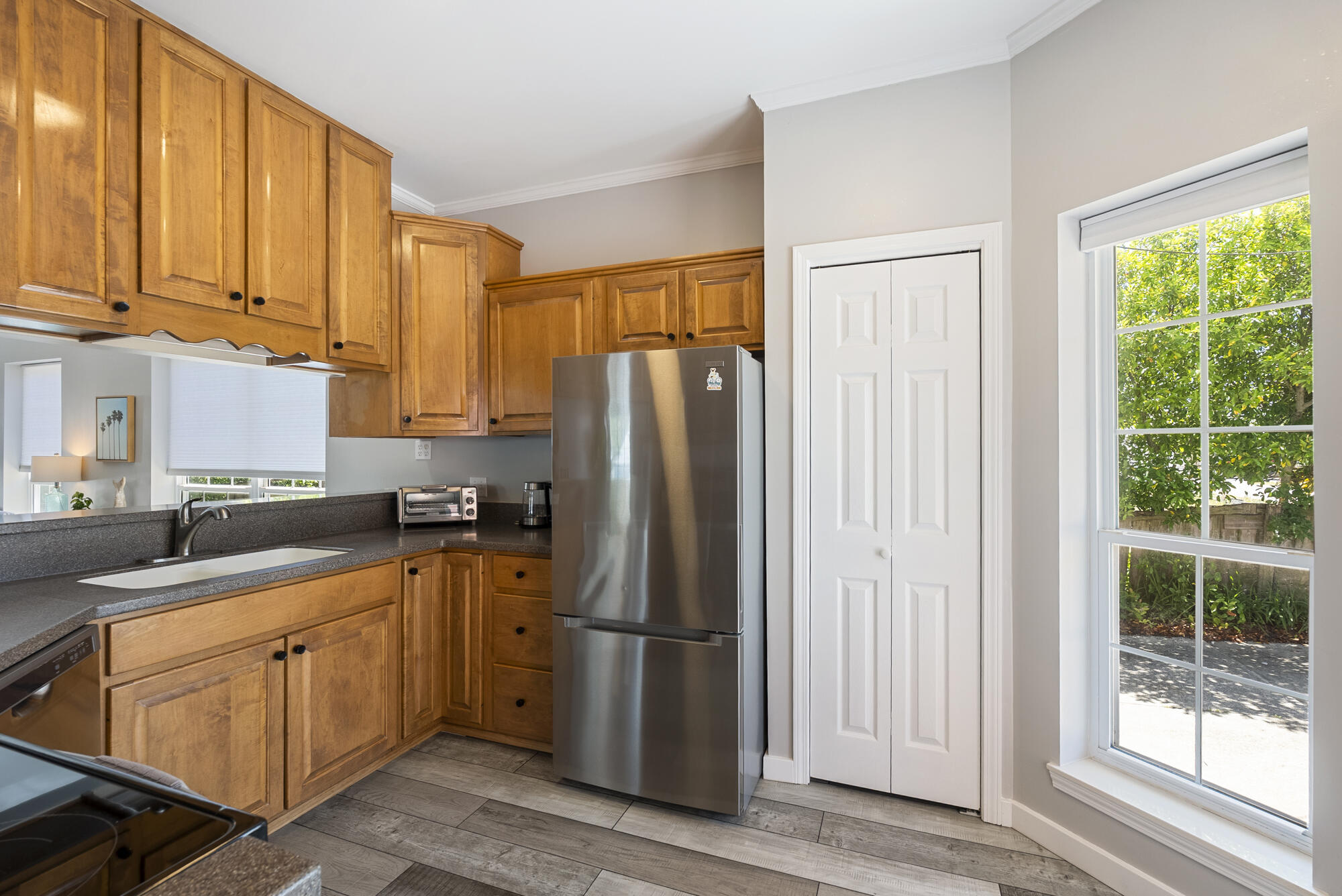 SUNNYSIDE - Residential
