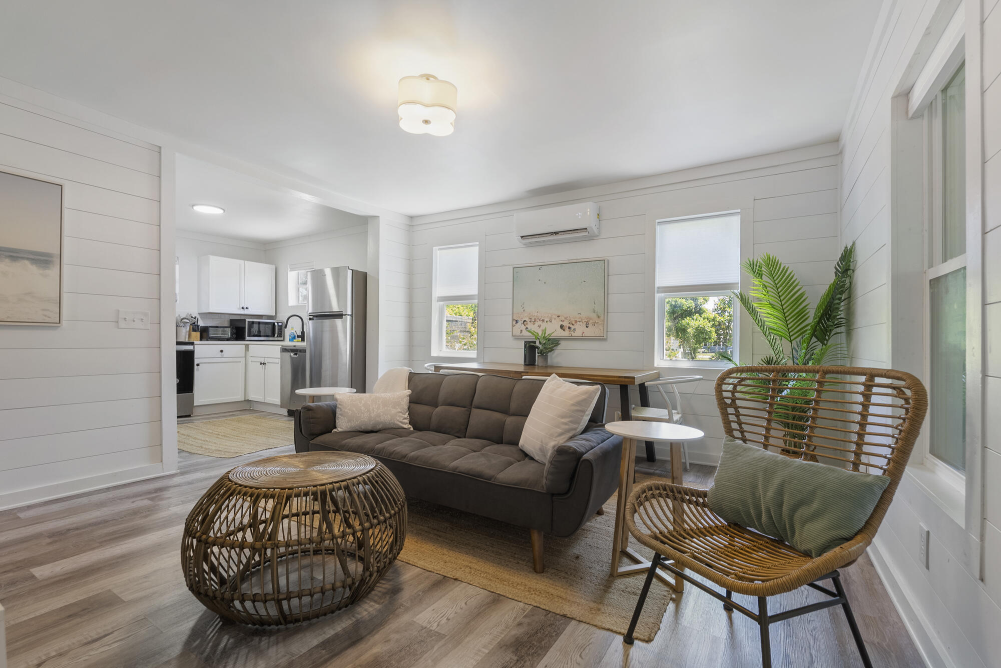 SUNNYSIDE - Residential