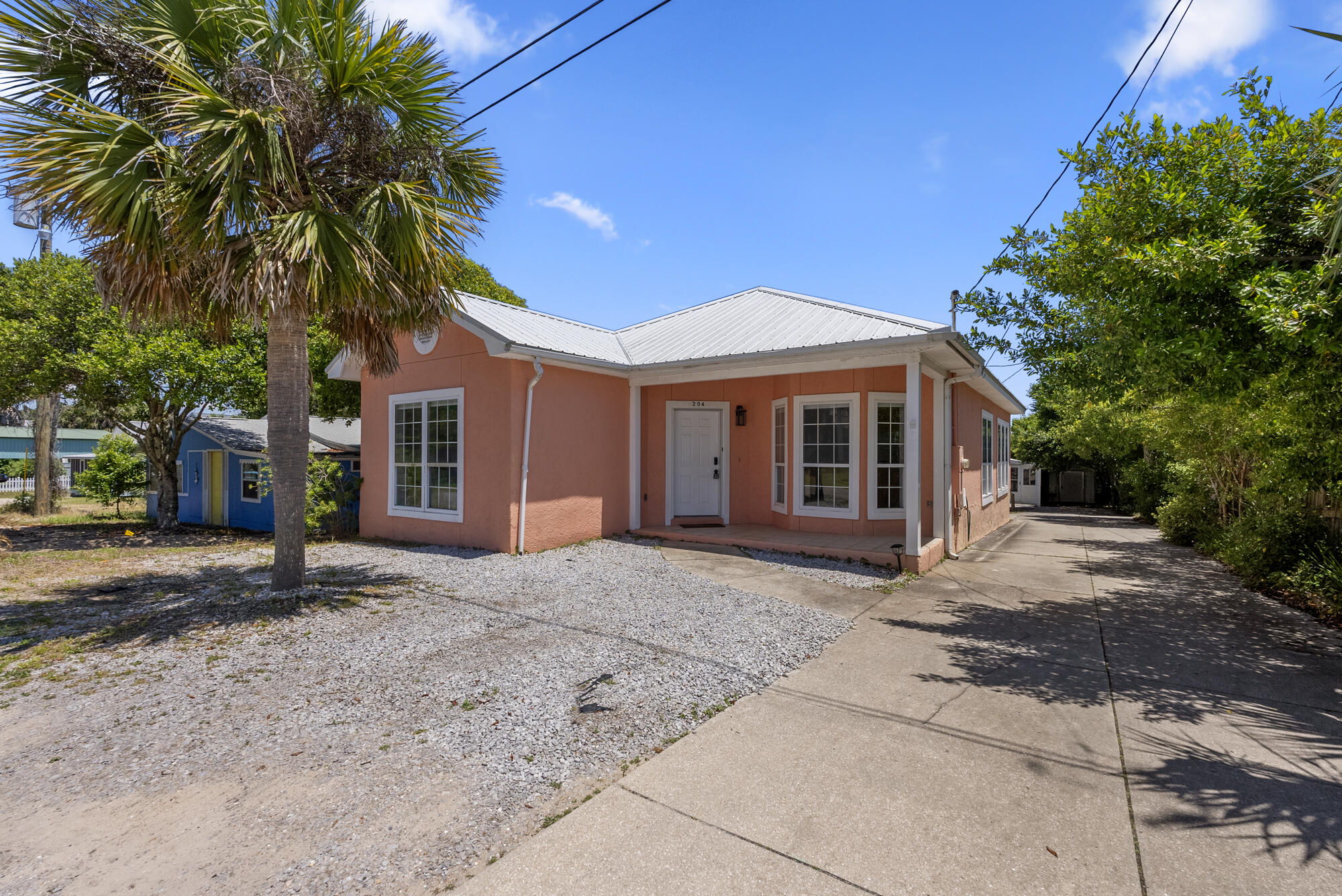 SUNNYSIDE - Residential