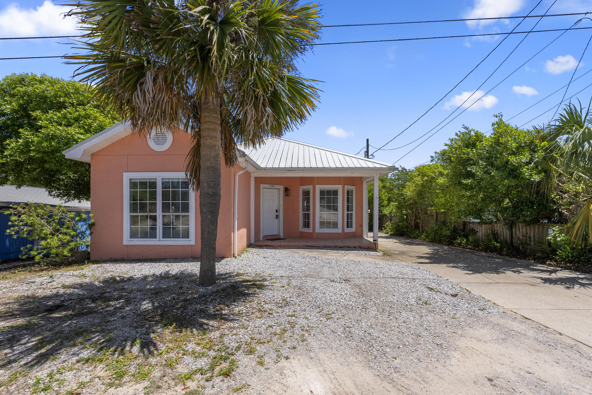 SUNNYSIDE - Residential