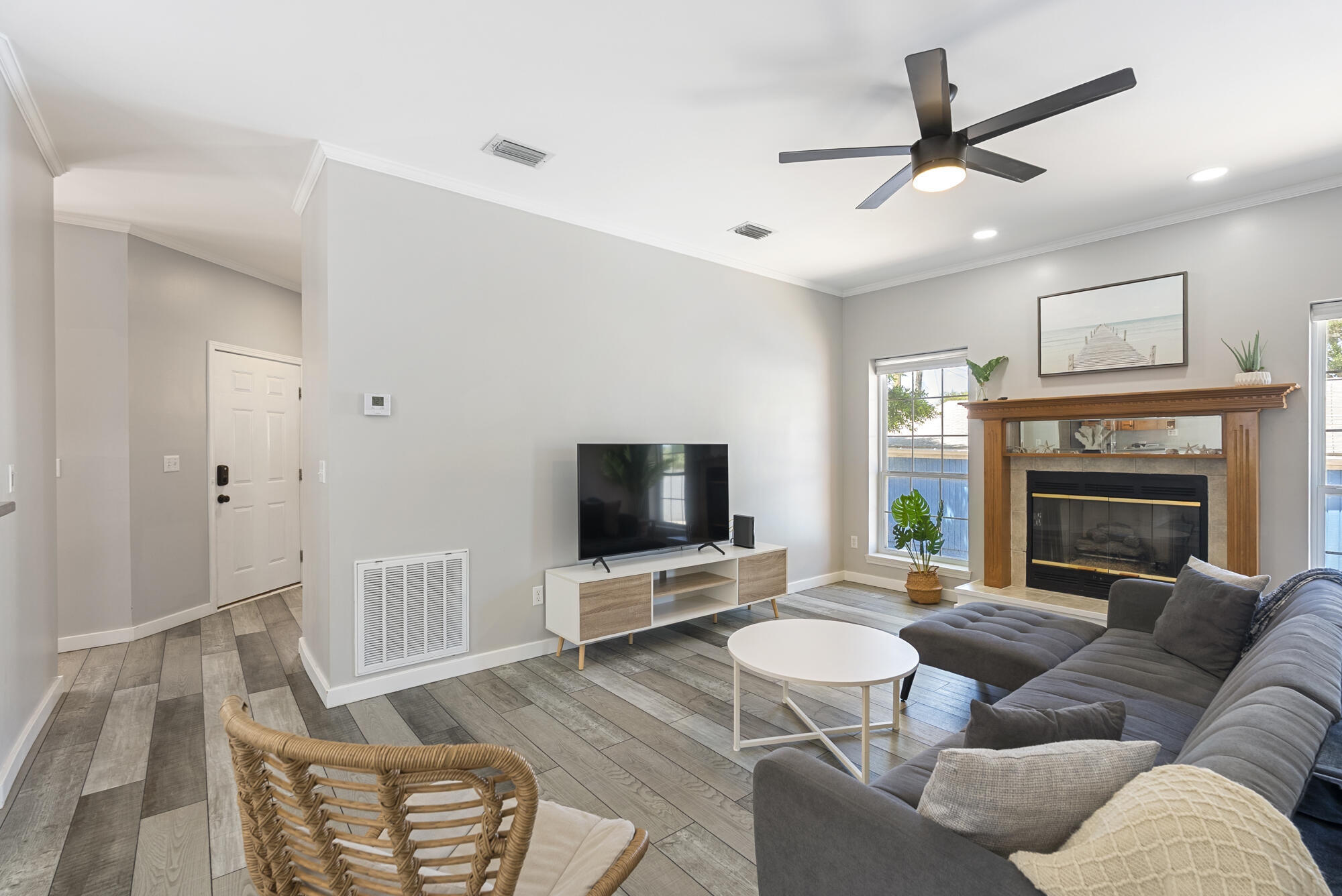 SUNNYSIDE - Residential