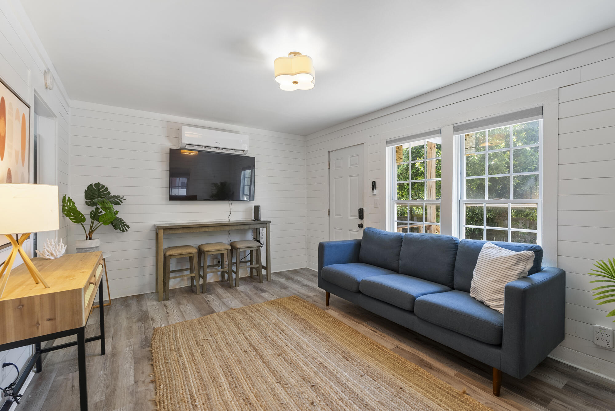 SUNNYSIDE - Residential