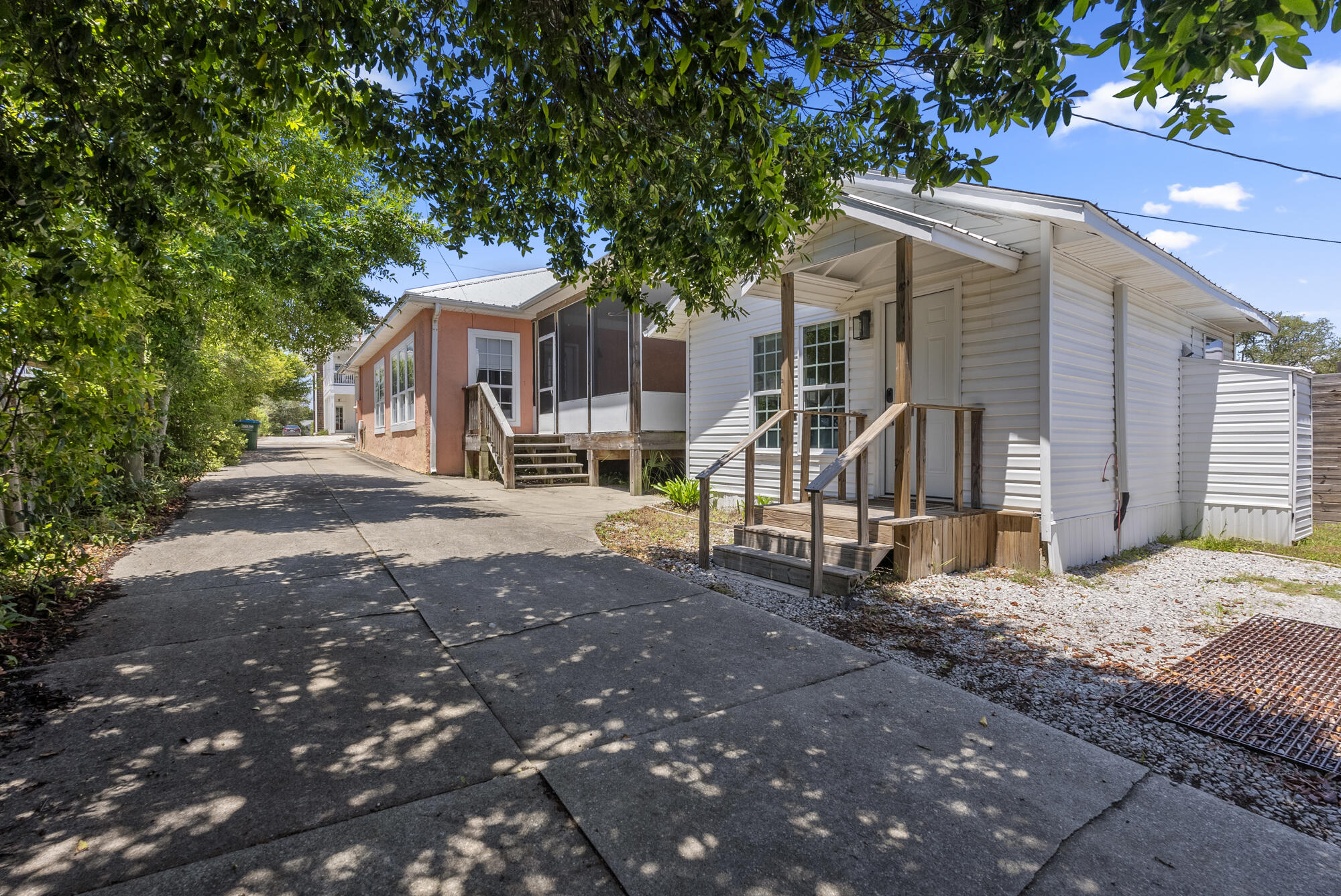 SUNNYSIDE - Residential