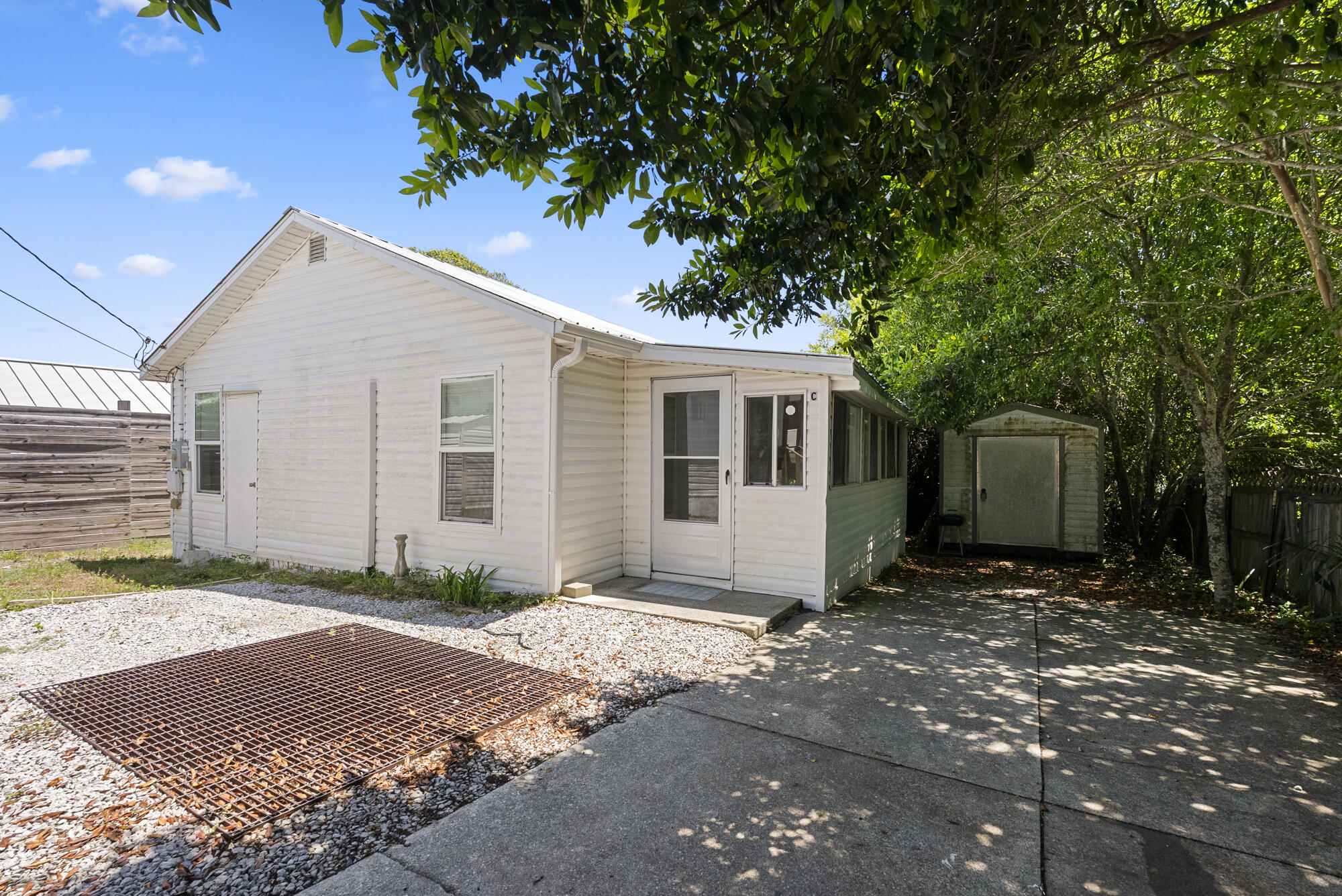 SUNNYSIDE - Residential
