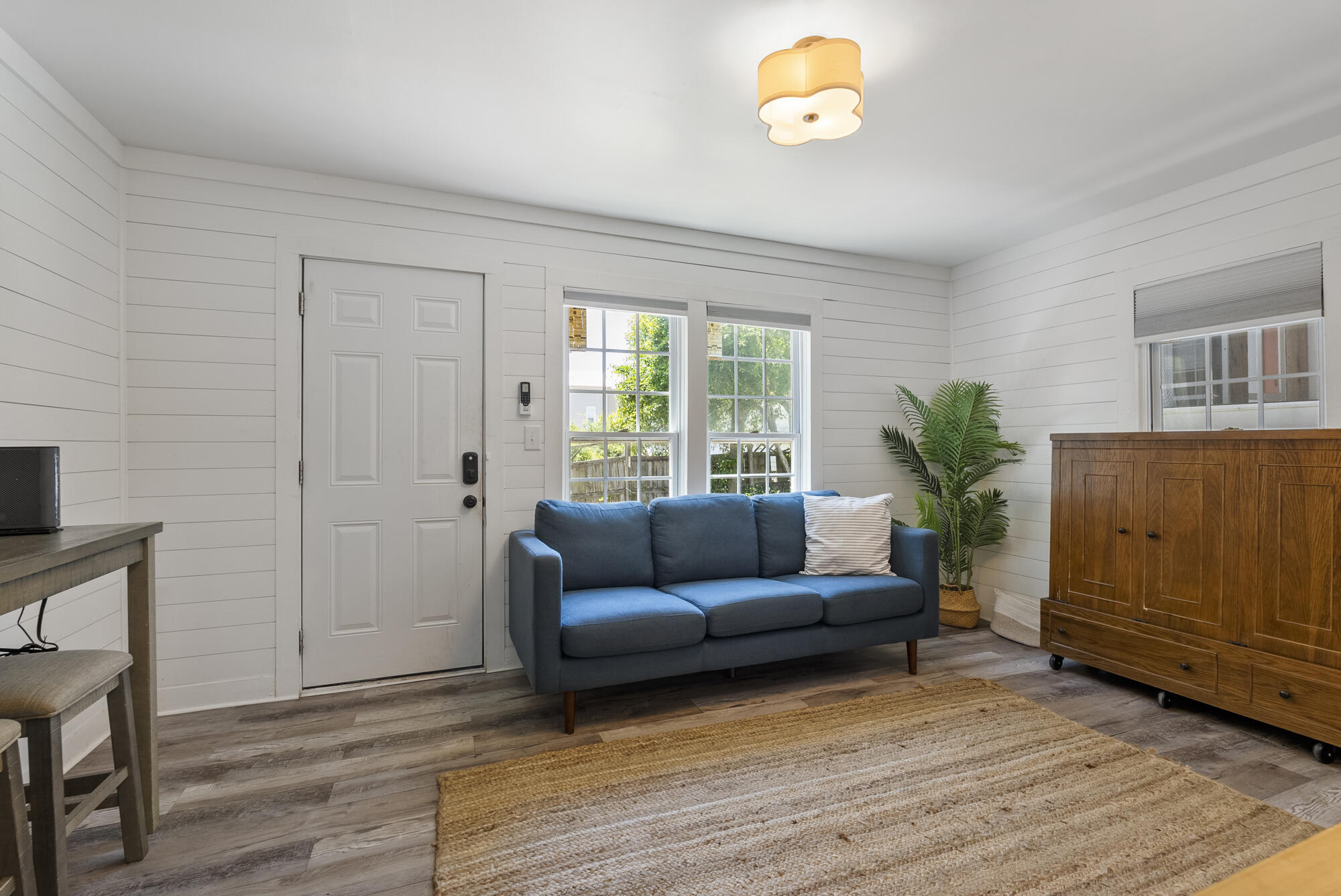 SUNNYSIDE - Residential