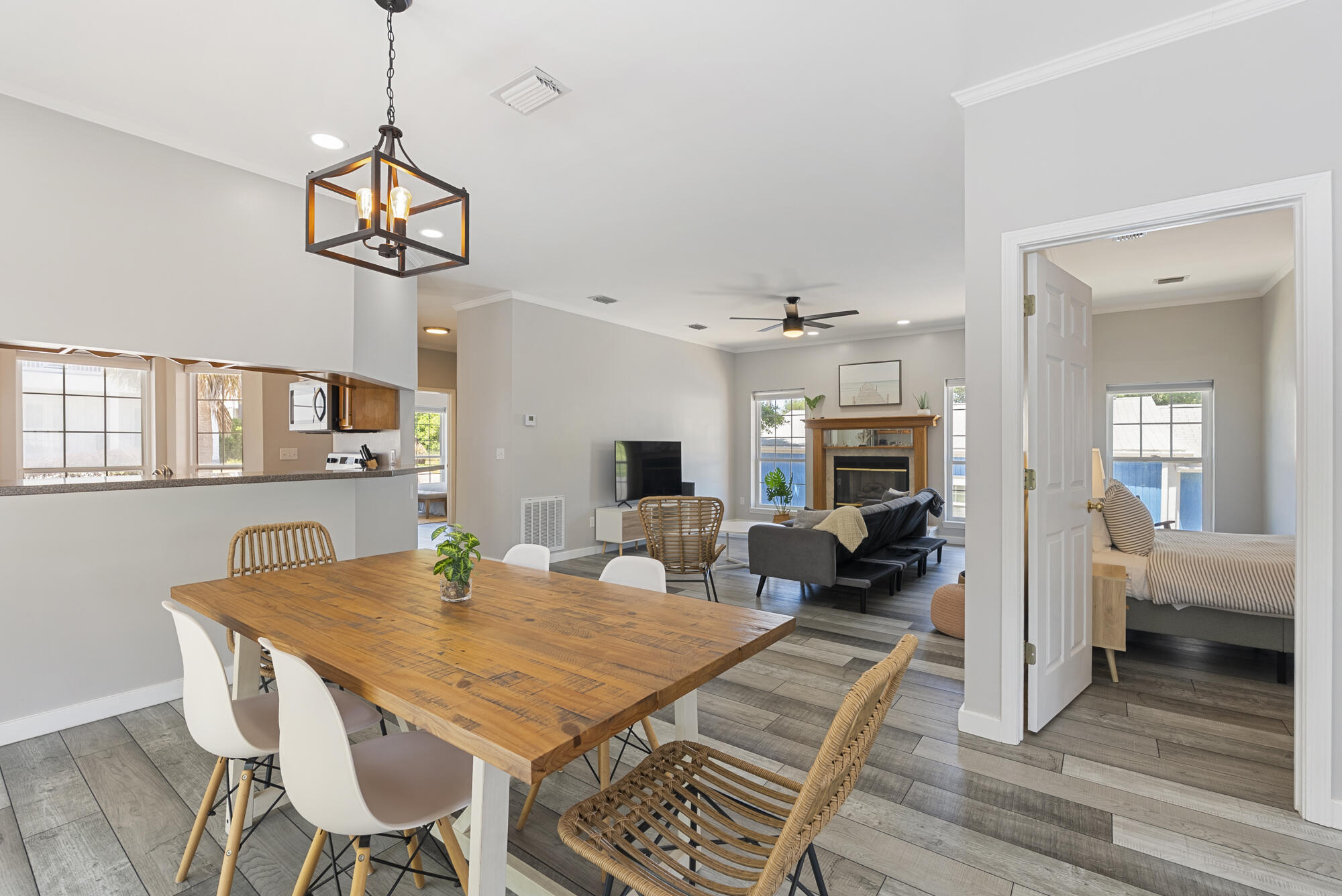 SUNNYSIDE - Residential