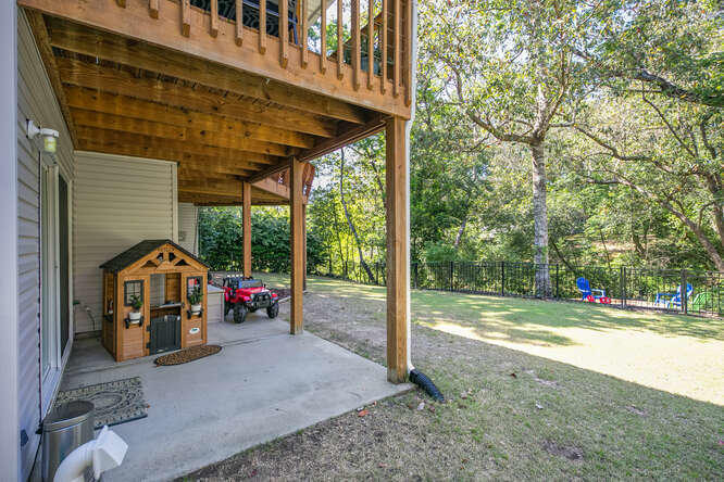 ROCKY BAYOU COUNTRY CLUB ESTATES 4 - Residential