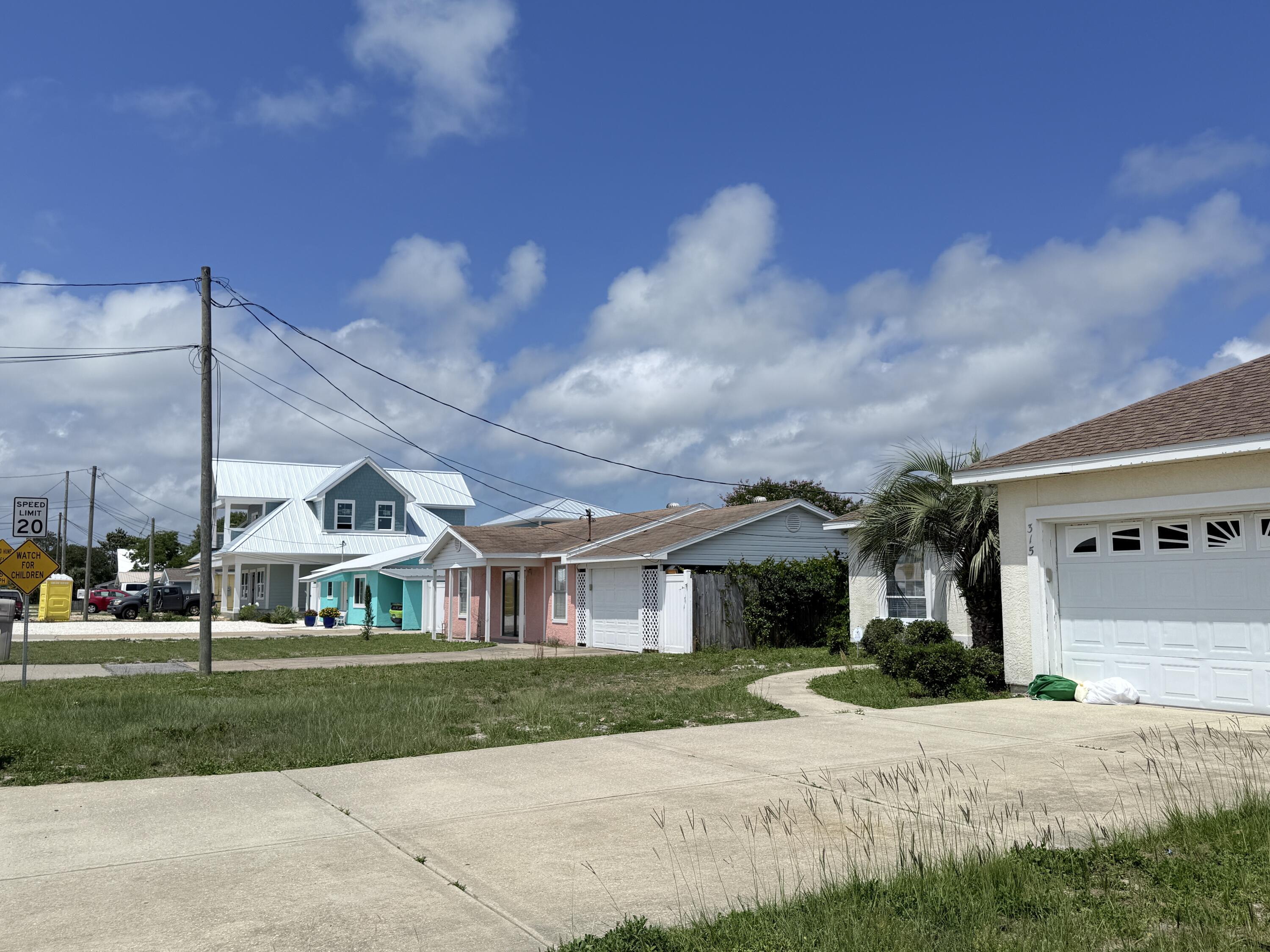 BAHAMA BEACH 1ST ADDN - Land