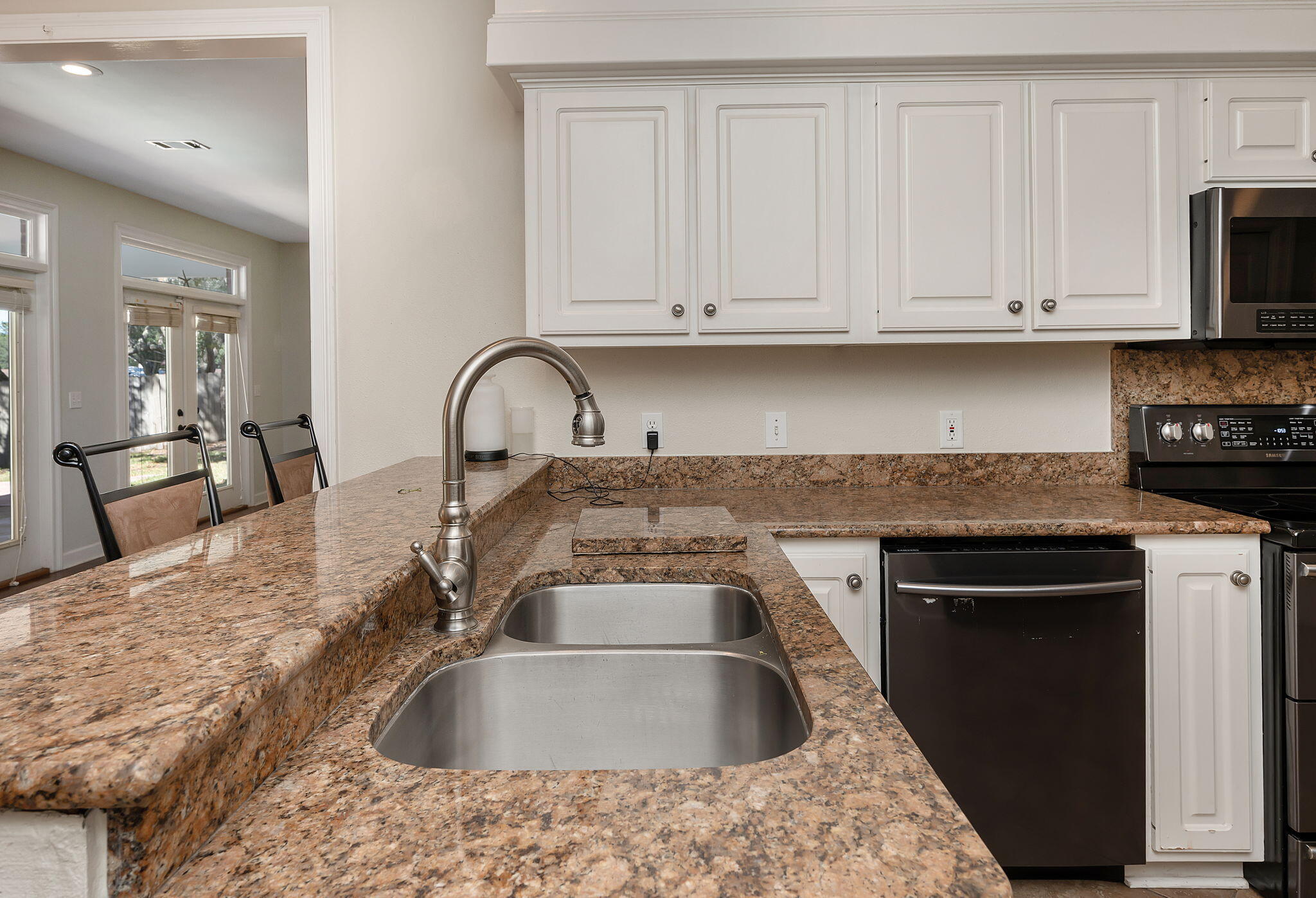 LAKE POINTE - Residential