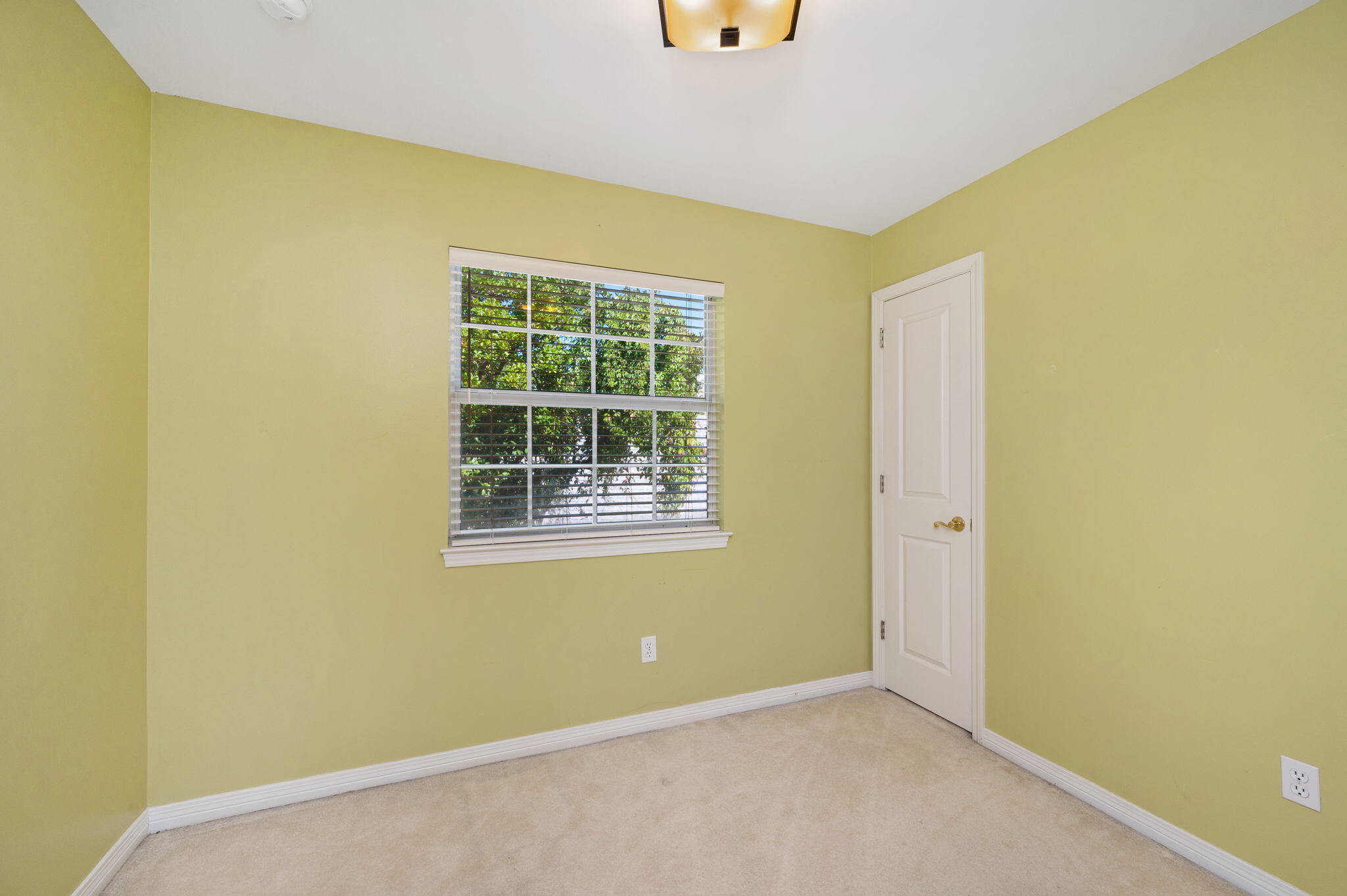 LAKE POINTE - Residential