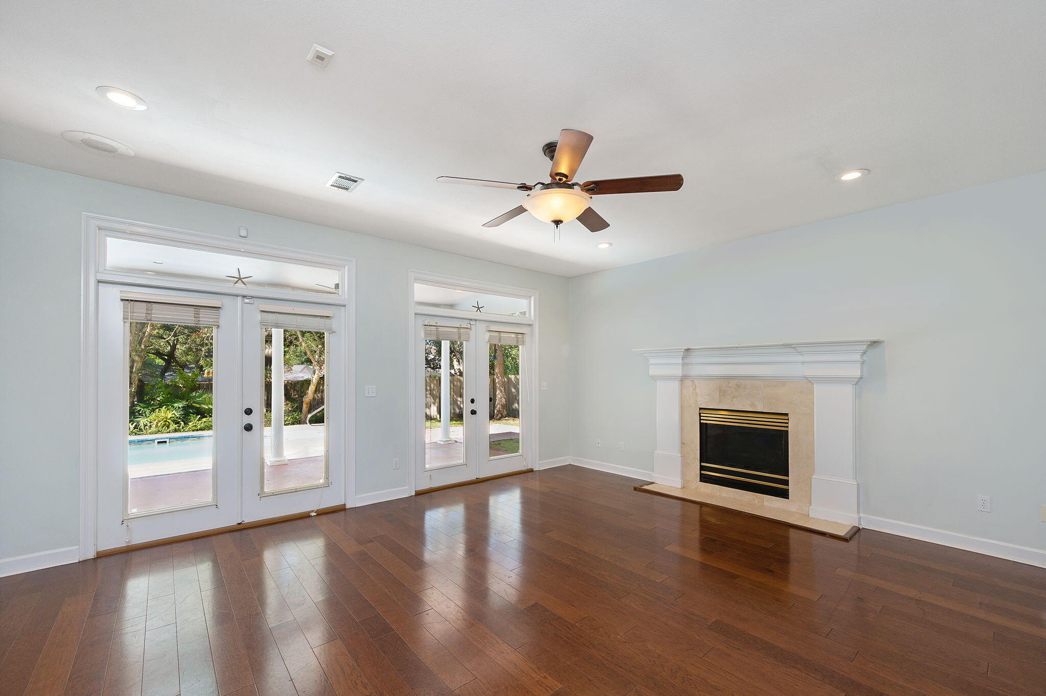 LAKE POINTE - Residential