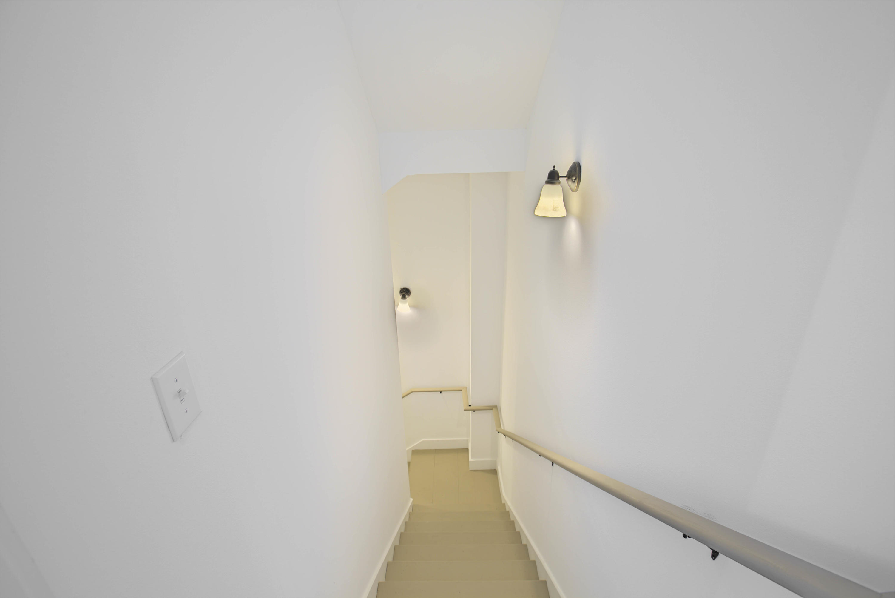 CESSNA LANDING - Residential