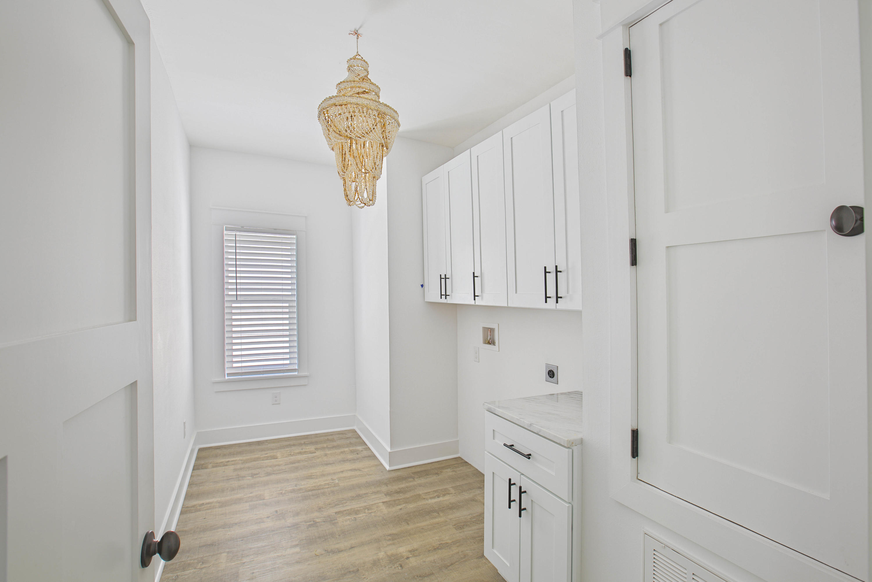 CESSNA LANDING - Residential