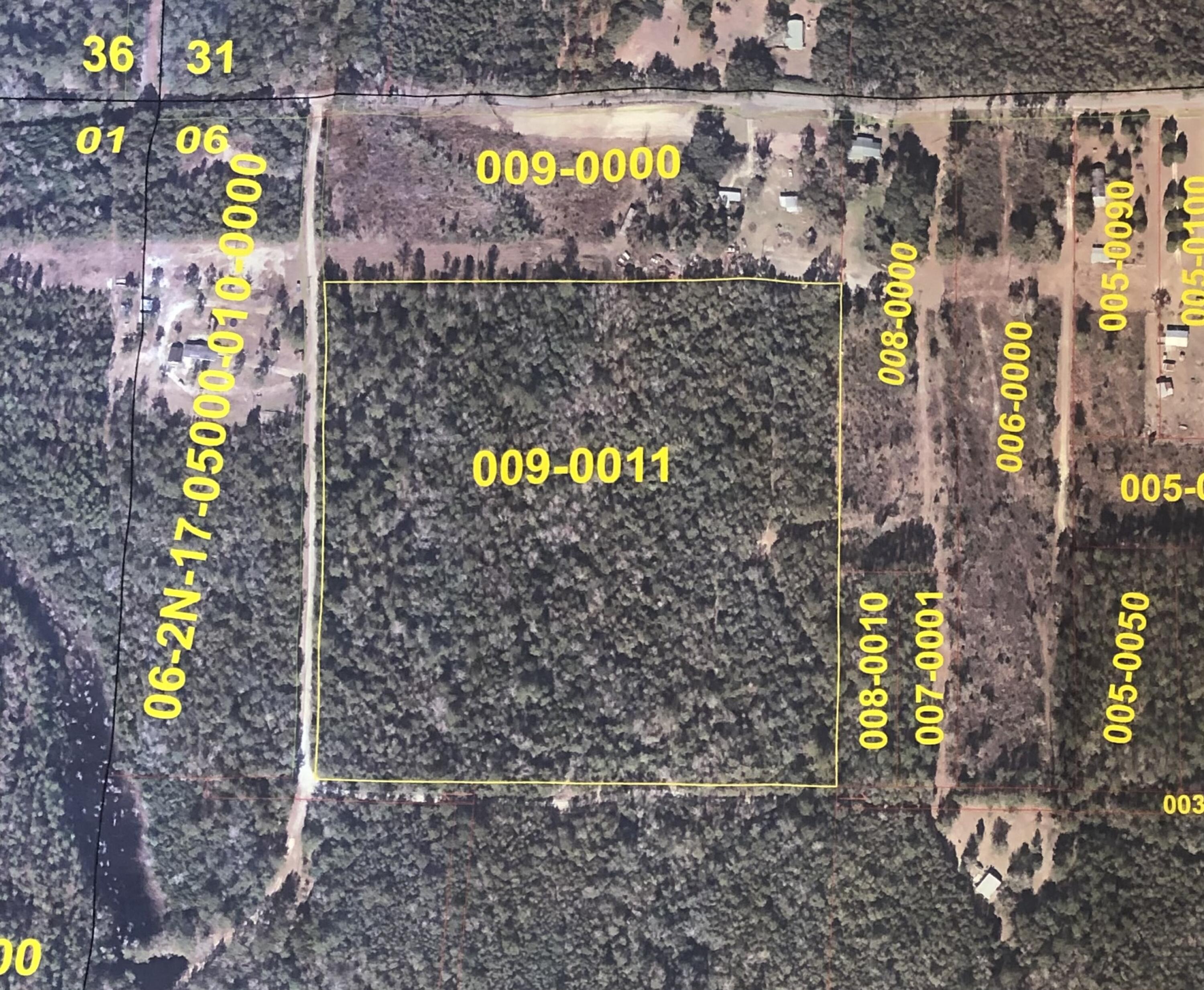 NO RECORDED SUBDIVISION - Land