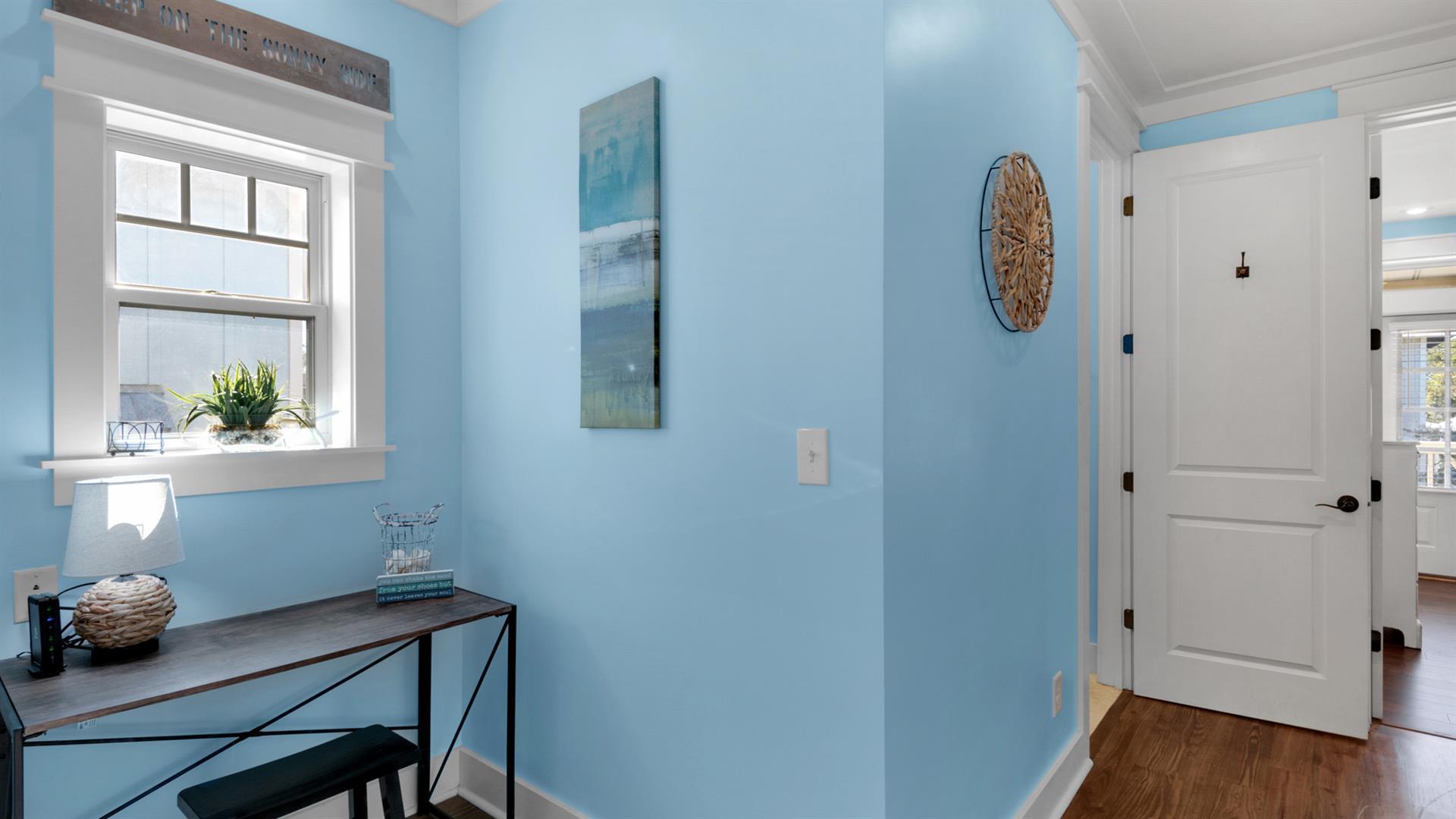 COTTAGES AT EASTERN LAKE - Residential