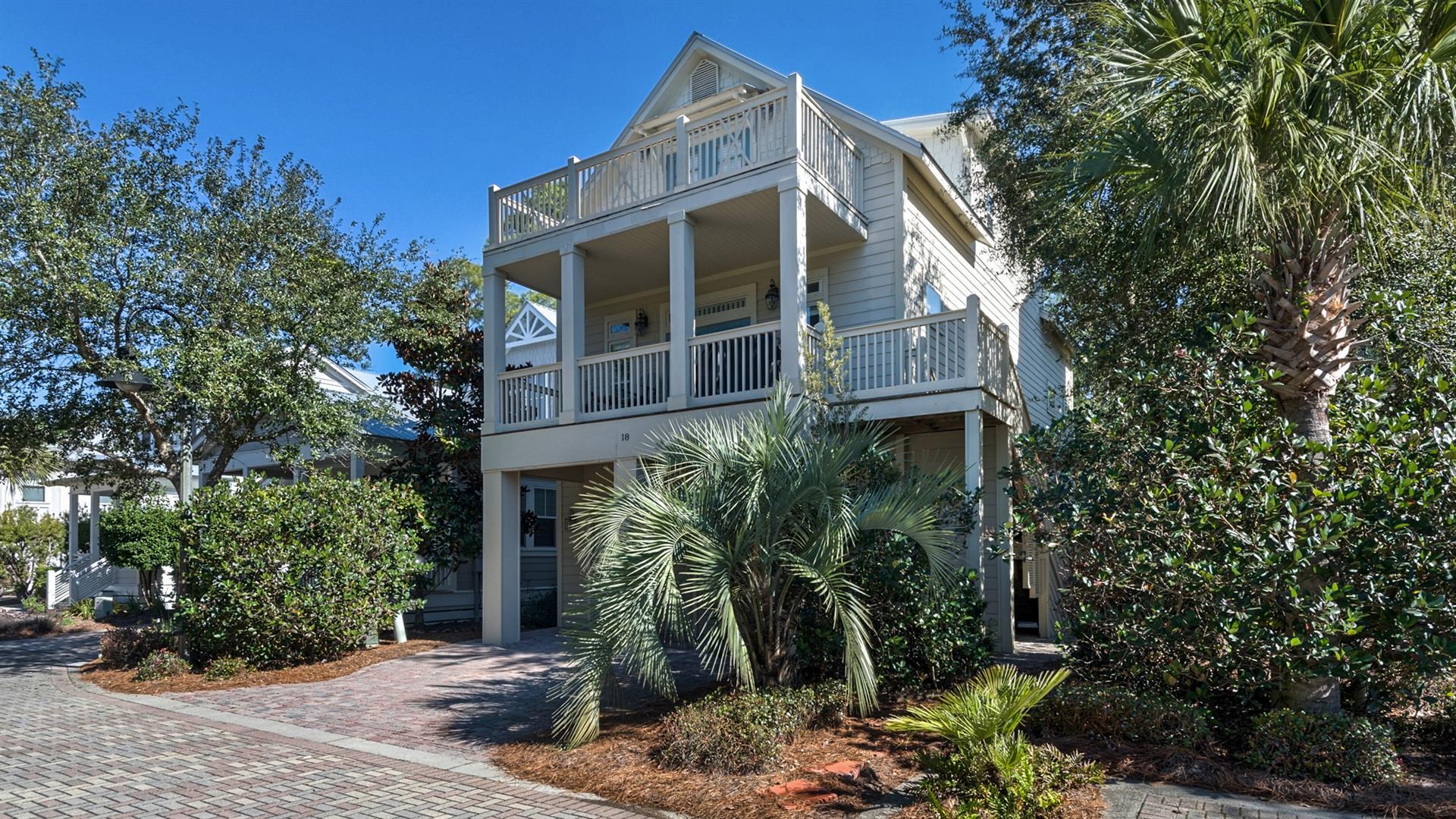 COTTAGES AT EASTERN LAKE - Residential