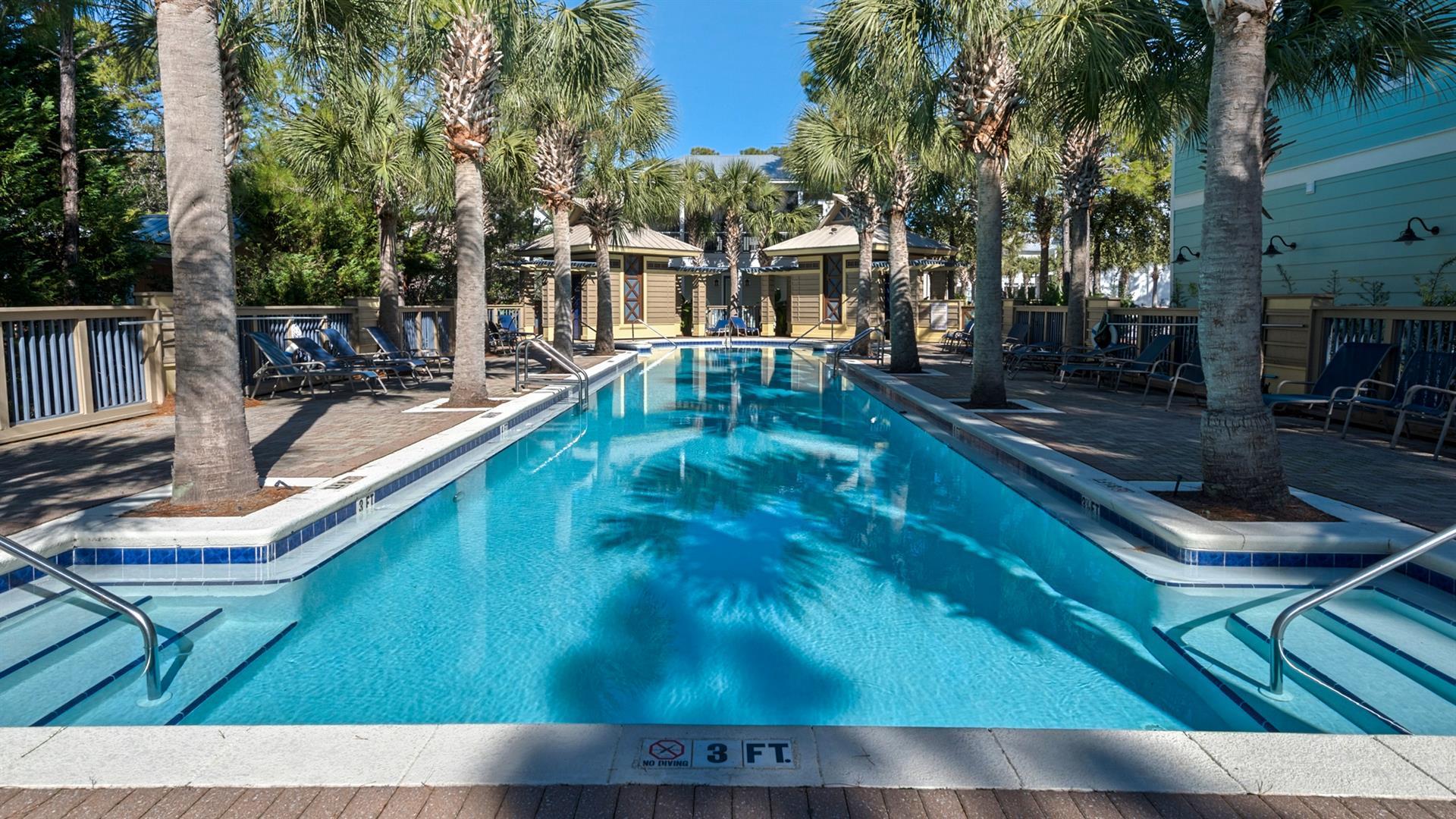 COTTAGES AT EASTERN LAKE - Residential