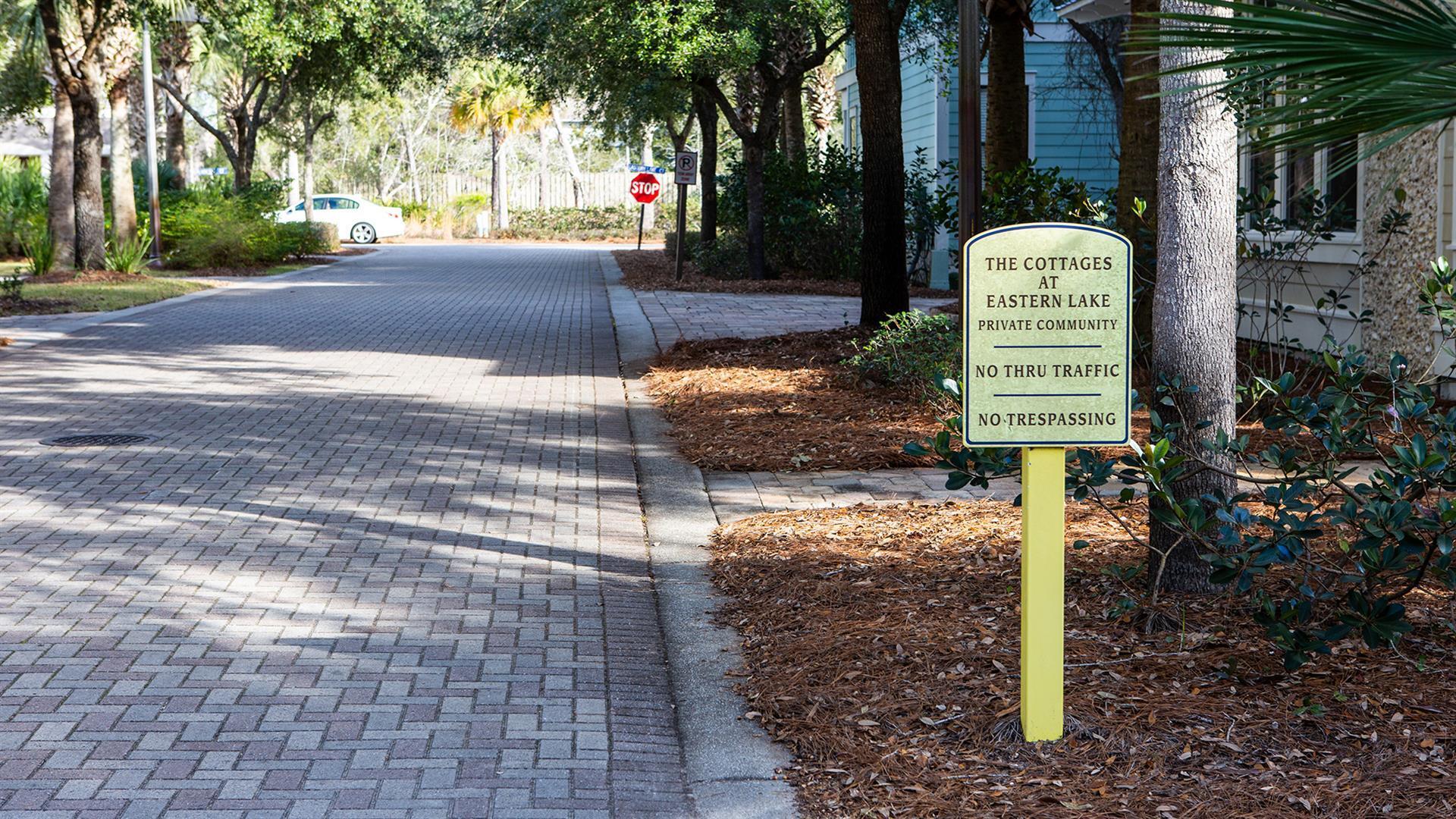 COTTAGES AT EASTERN LAKE - Residential