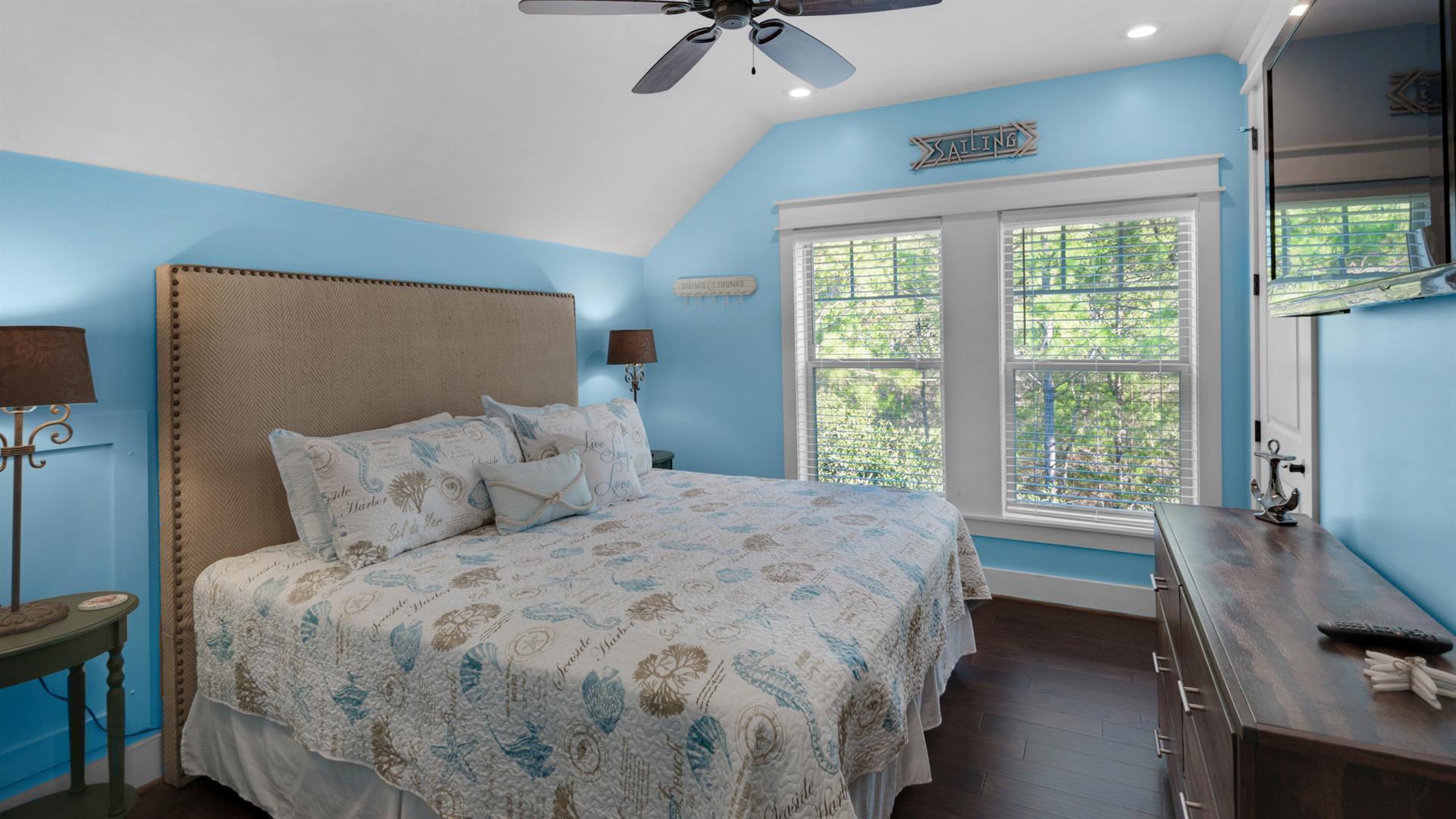 COTTAGES AT EASTERN LAKE - Residential