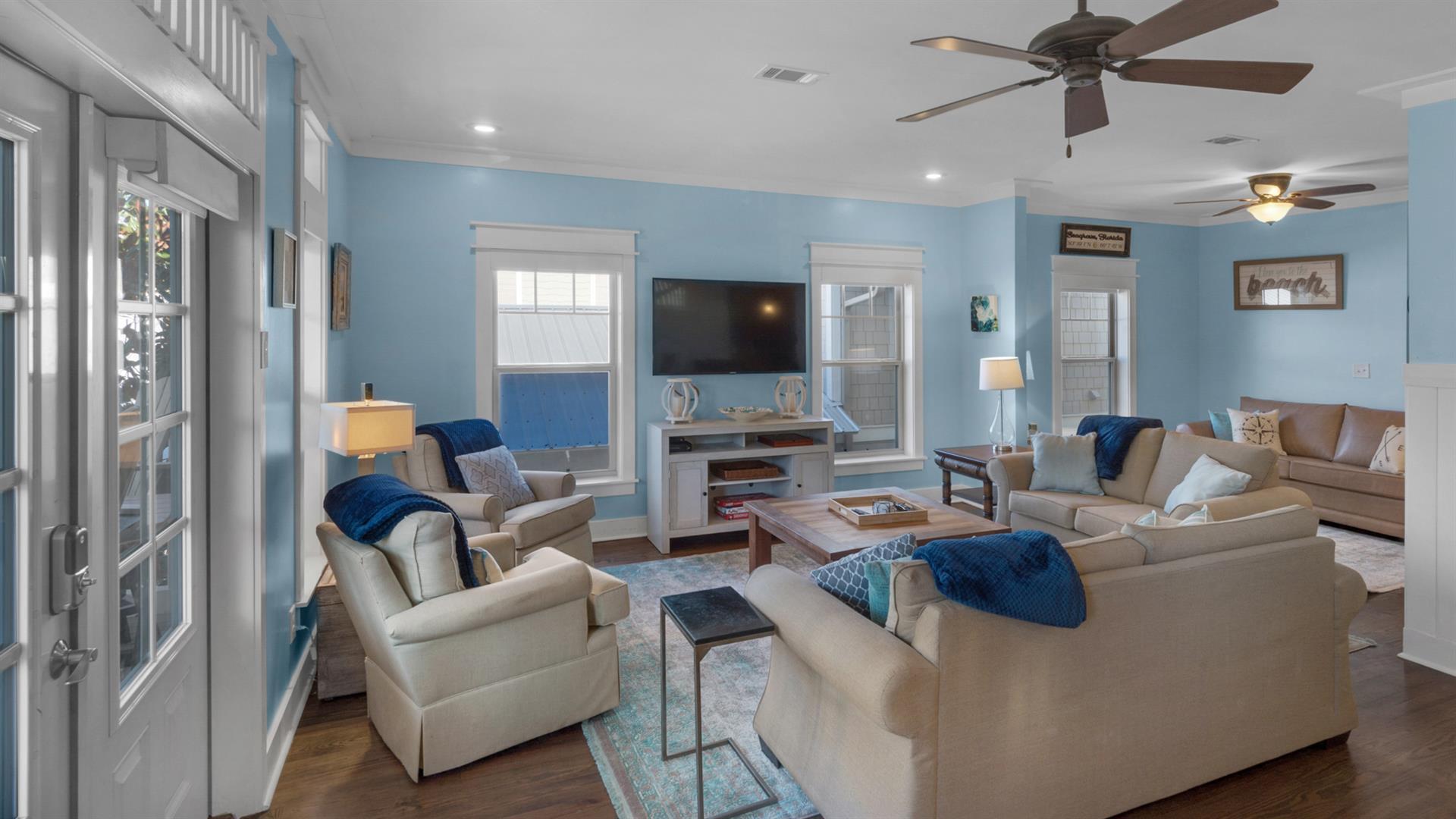 COTTAGES AT EASTERN LAKE - Residential