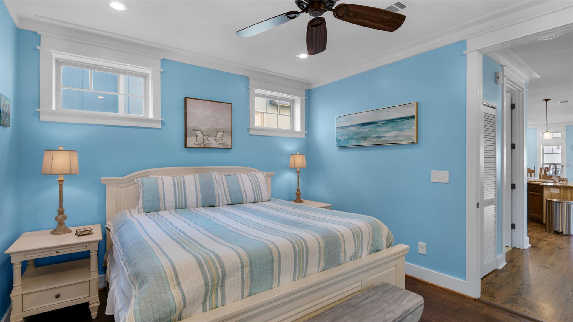 COTTAGES AT EASTERN LAKE - Residential