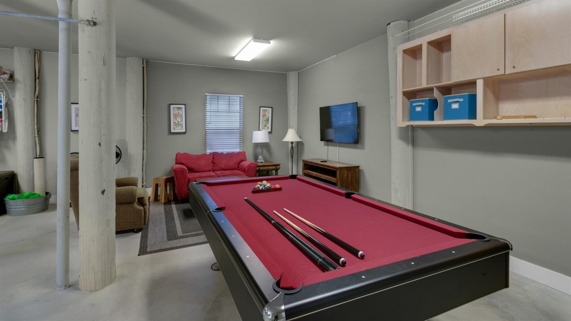 COTTAGES AT EASTERN LAKE - Residential