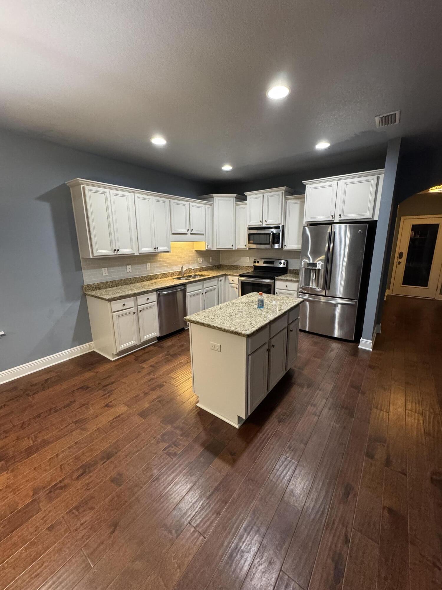 DRIFTWOOD ESTATES - Residential
