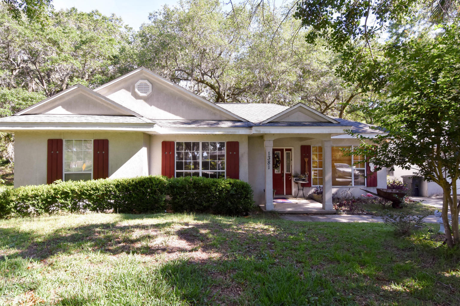 BAY GROVE - Residential