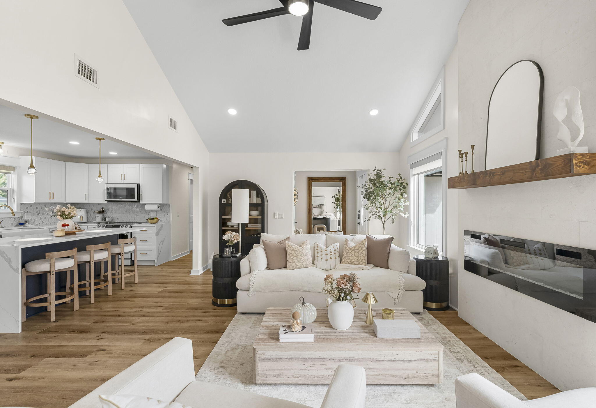 LYNN HAVEN - Residential