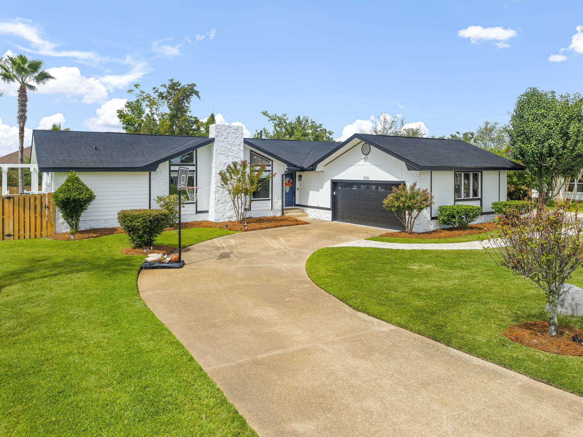 LYNN HAVEN - Residential