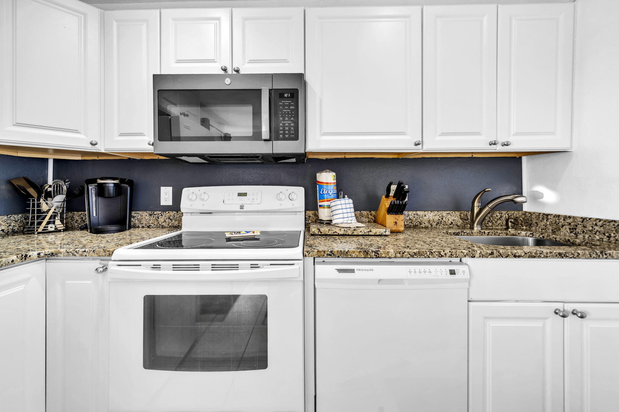 SUNCHASE T/H - Residential