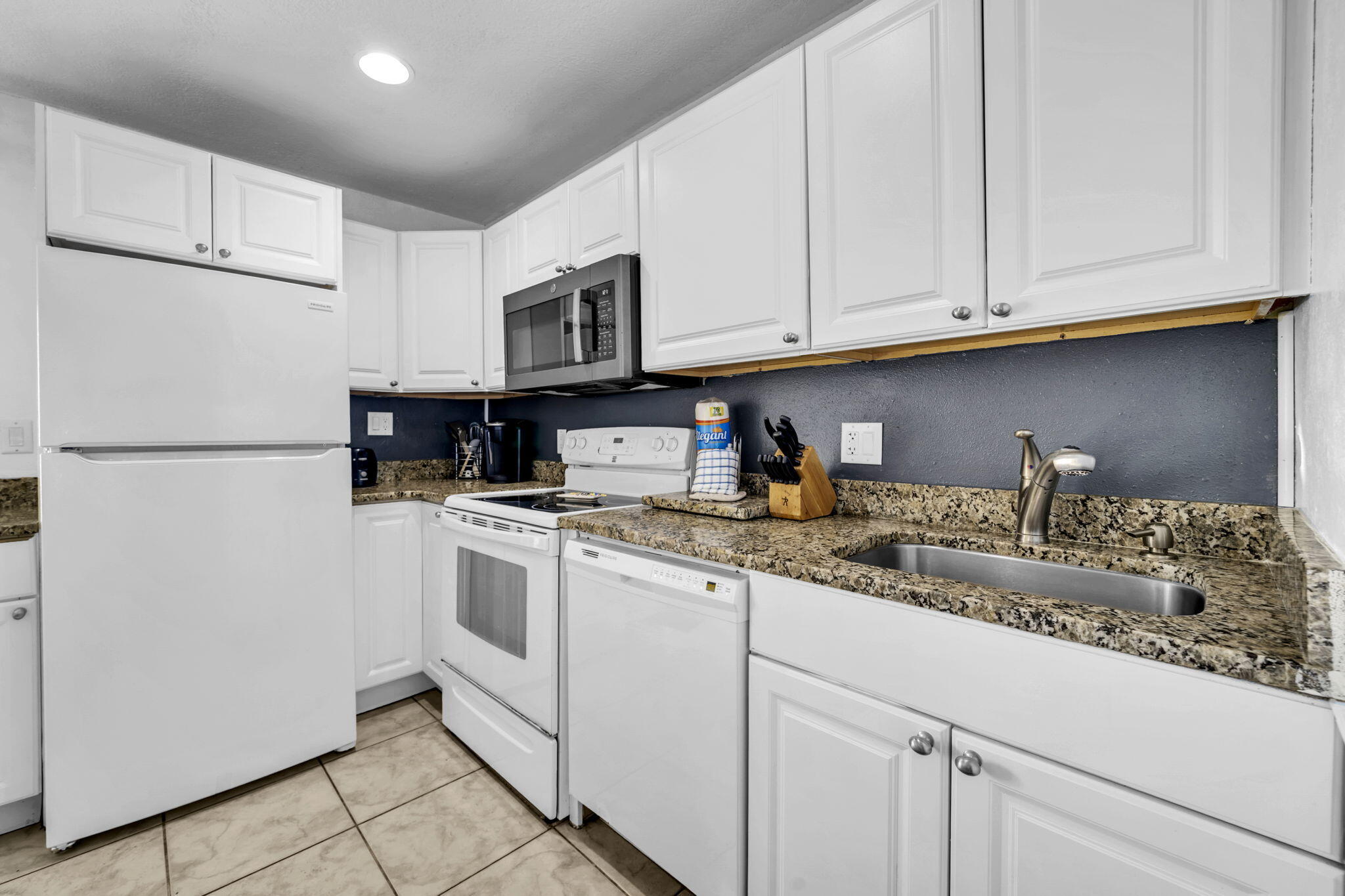 SUNCHASE T/H - Residential