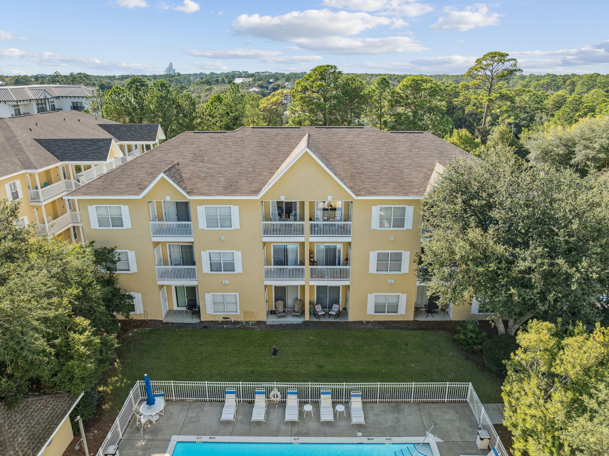 HERON'S WATCH CONDO PH 2 - Residential