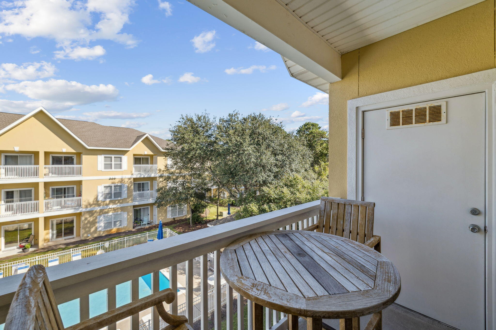 HERON'S WATCH CONDO PH 2 - Residential
