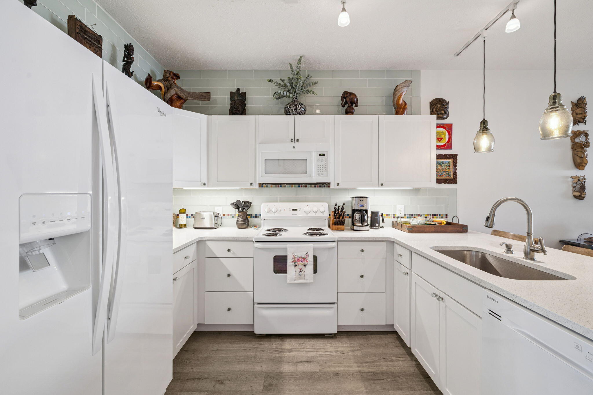 HERON'S WATCH CONDO PH 2 - Residential