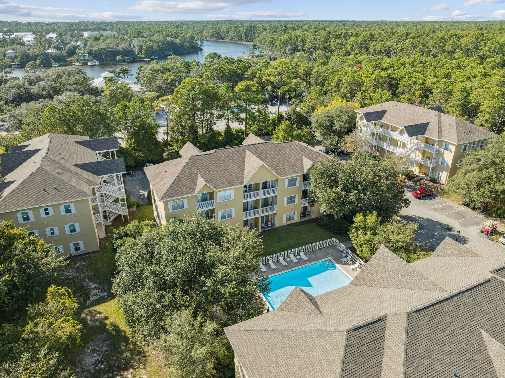 HERON'S WATCH CONDO PH 2 - Residential