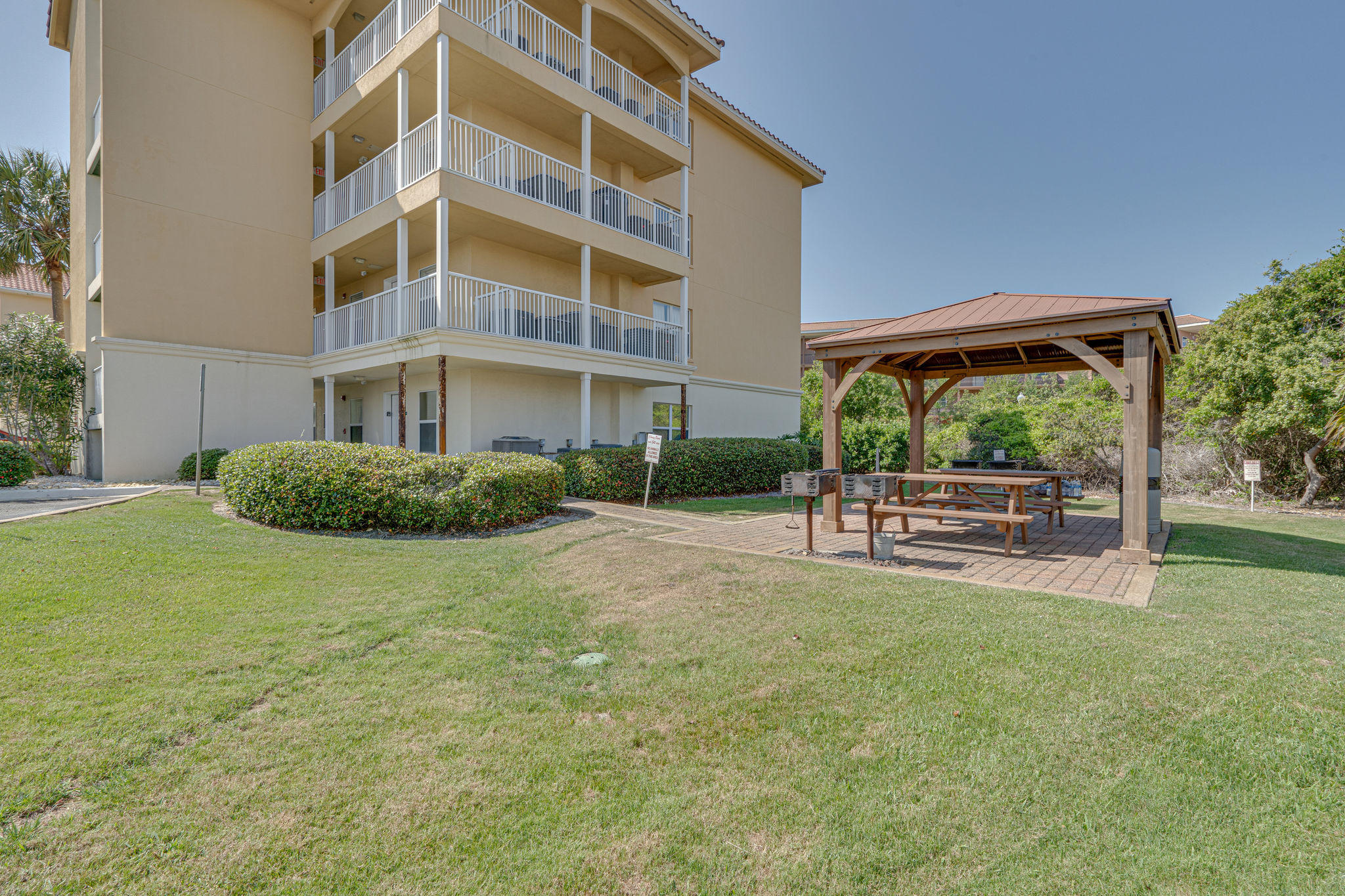 CIBONEY CONDO - Residential