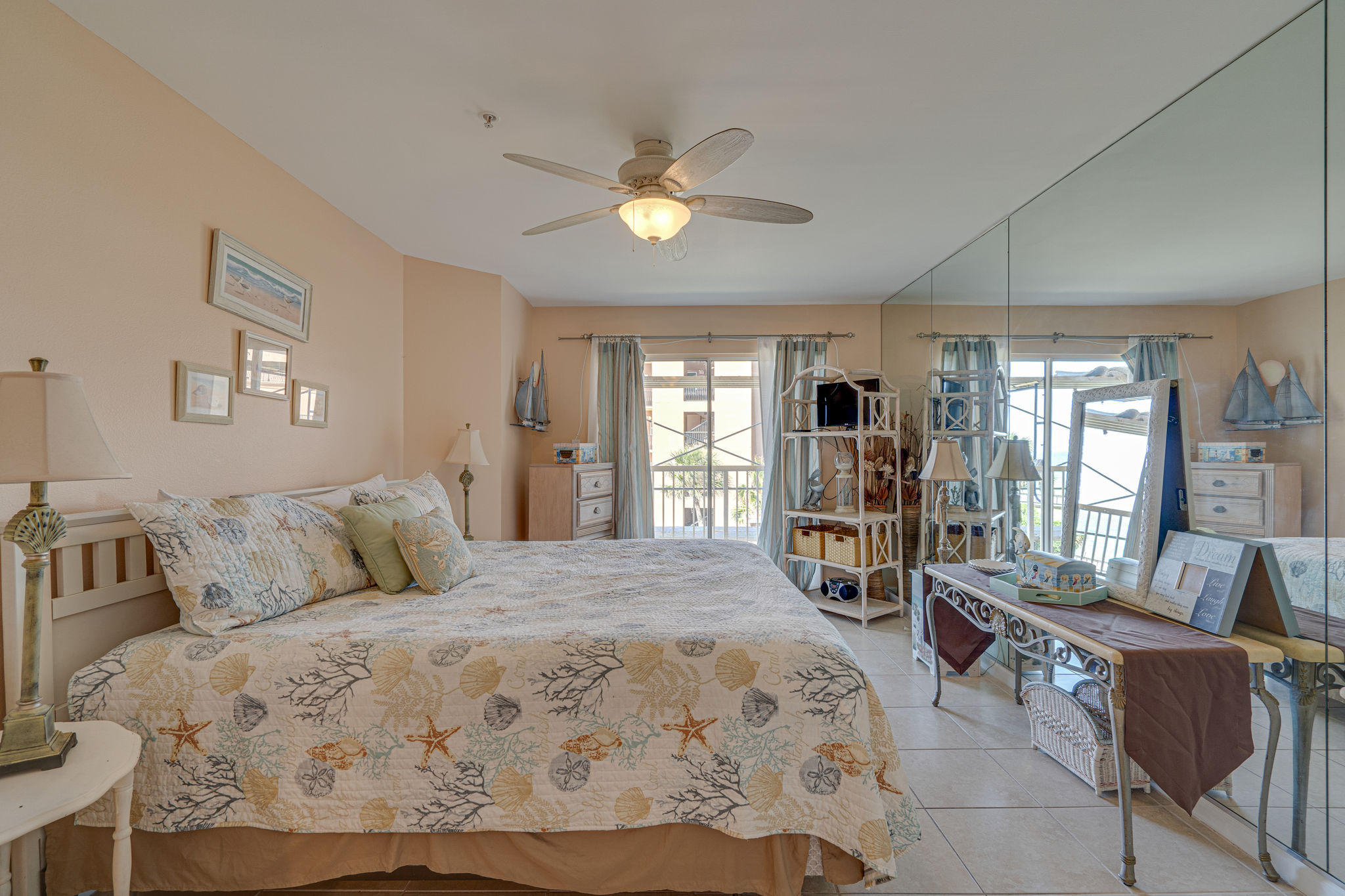 CIBONEY CONDO - Residential