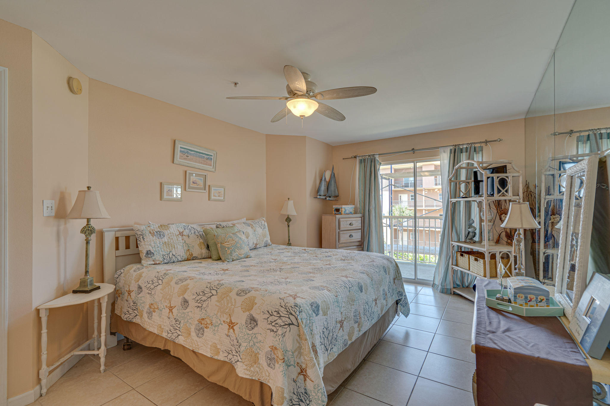 CIBONEY CONDO - Residential