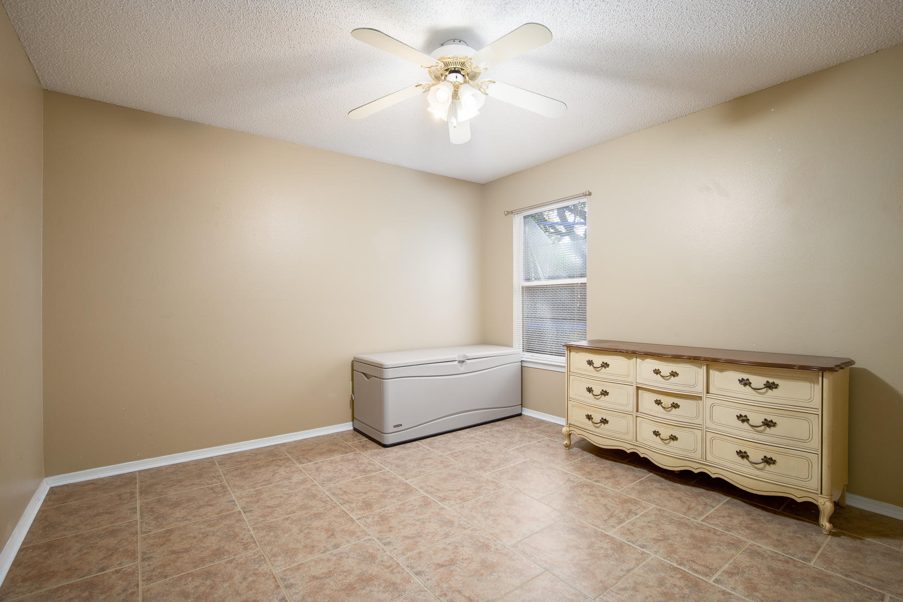 QUAIL RUN NORTH - Residential