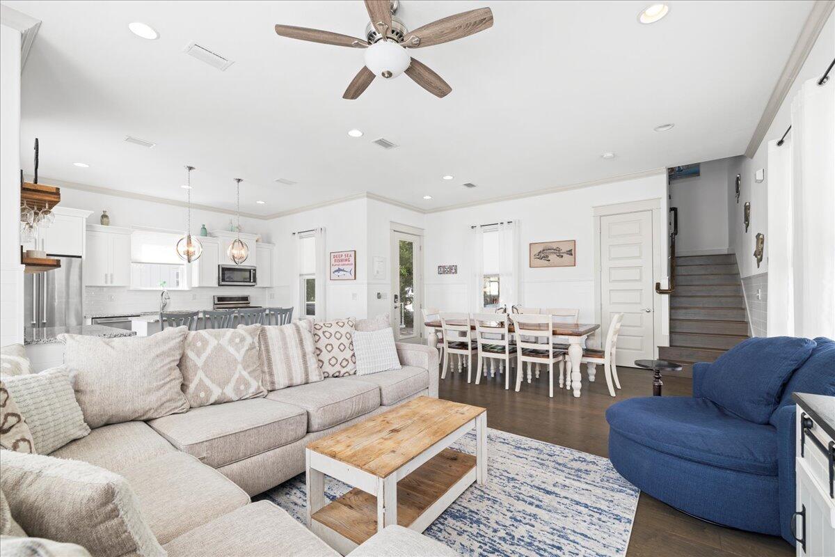 HIGHLAND PARKS - Residential Lease