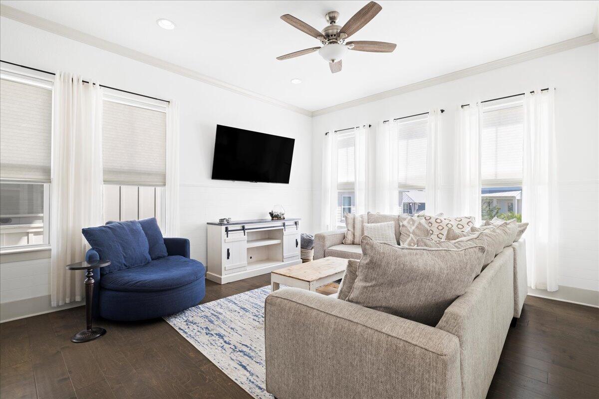 HIGHLAND PARKS - Residential Lease